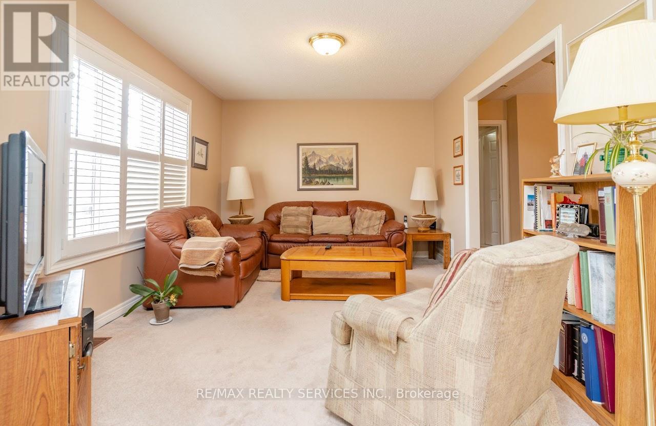 7 - 13 Amberhill Trail, Brampton (Sandringham-Wellington), Ontario  L6R 2R7 - Photo 16 - W12440215
