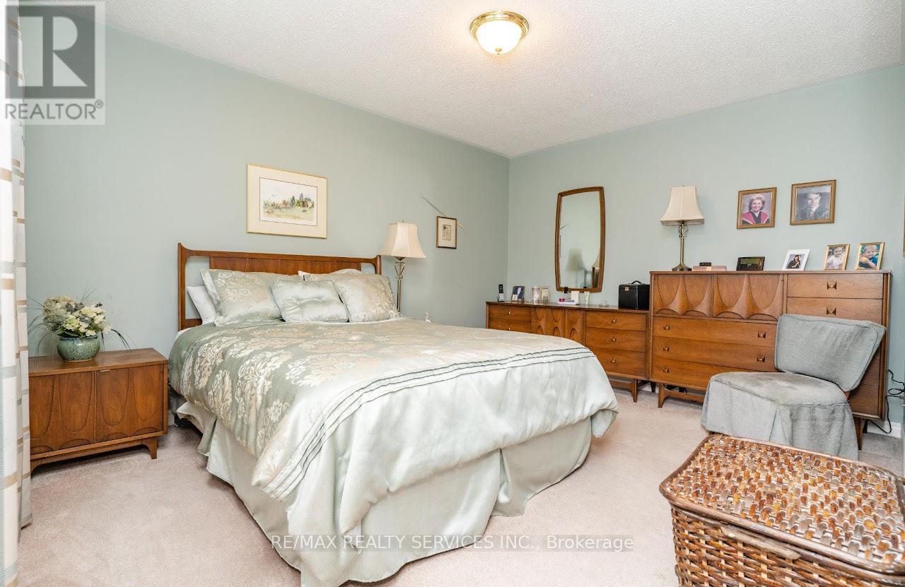 7 - 13 Amberhill Trail, Brampton (Sandringham-Wellington), Ontario  L6R 2R7 - Photo 19 - W12440215