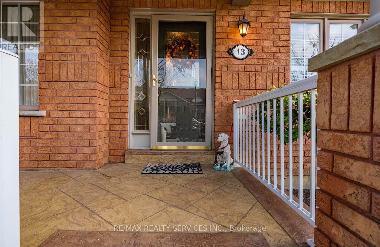 7 - 13 Amberhill Trail, Brampton (Sandringham-Wellington), Ontario  L6R 2R7 - Photo 4 - W12440215