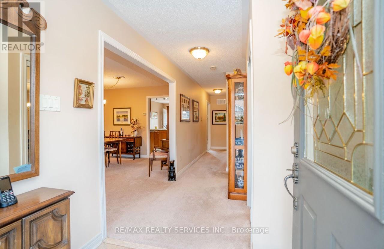 7 - 13 Amberhill Trail, Brampton (Sandringham-Wellington), Ontario  L6R 2R7 - Photo 6 - W12440215