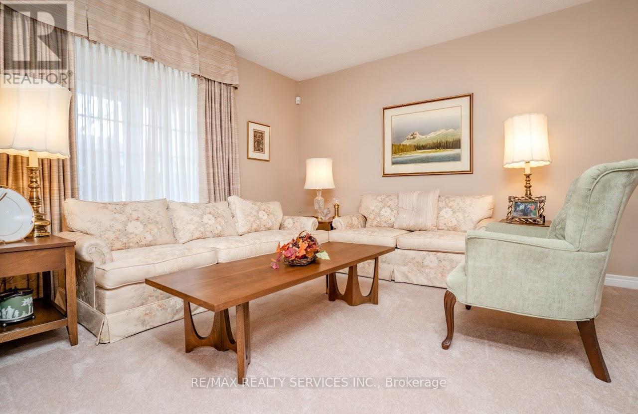 7 - 13 Amberhill Trail, Brampton (Sandringham-Wellington), Ontario  L6R 2R7 - Photo 7 - W12440215