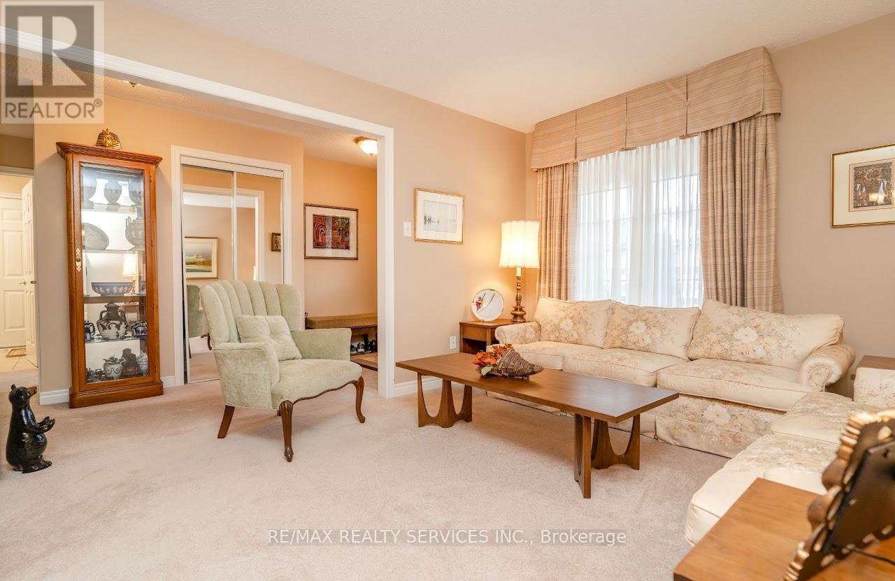 7 - 13 Amberhill Trail, Brampton (Sandringham-Wellington), Ontario  L6R 2R7 - Photo 9 - W12440215