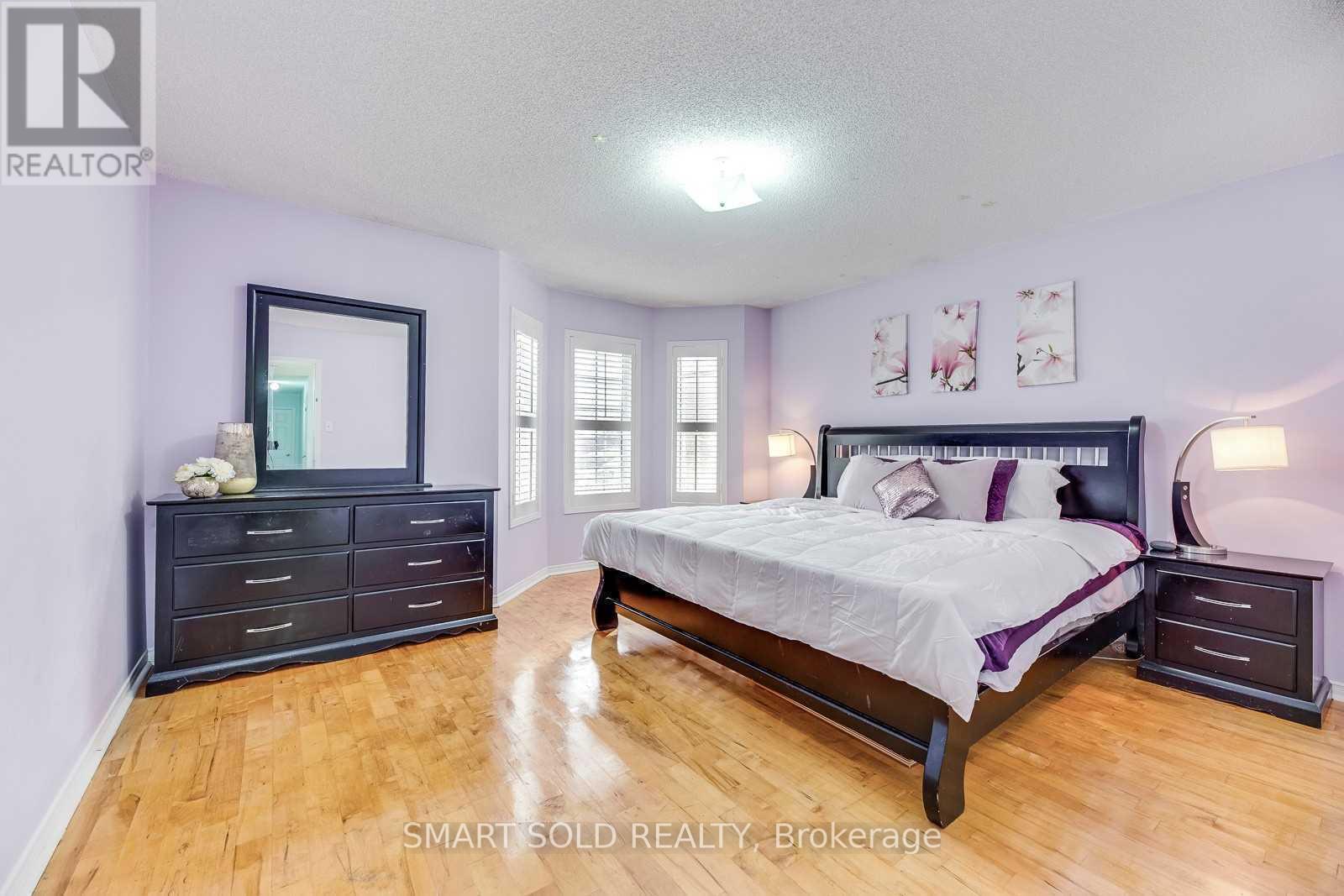 Upper - 36b Lambton Avenue, Toronto, Ontario  M6N 2S1 - Photo 15 - W12440216