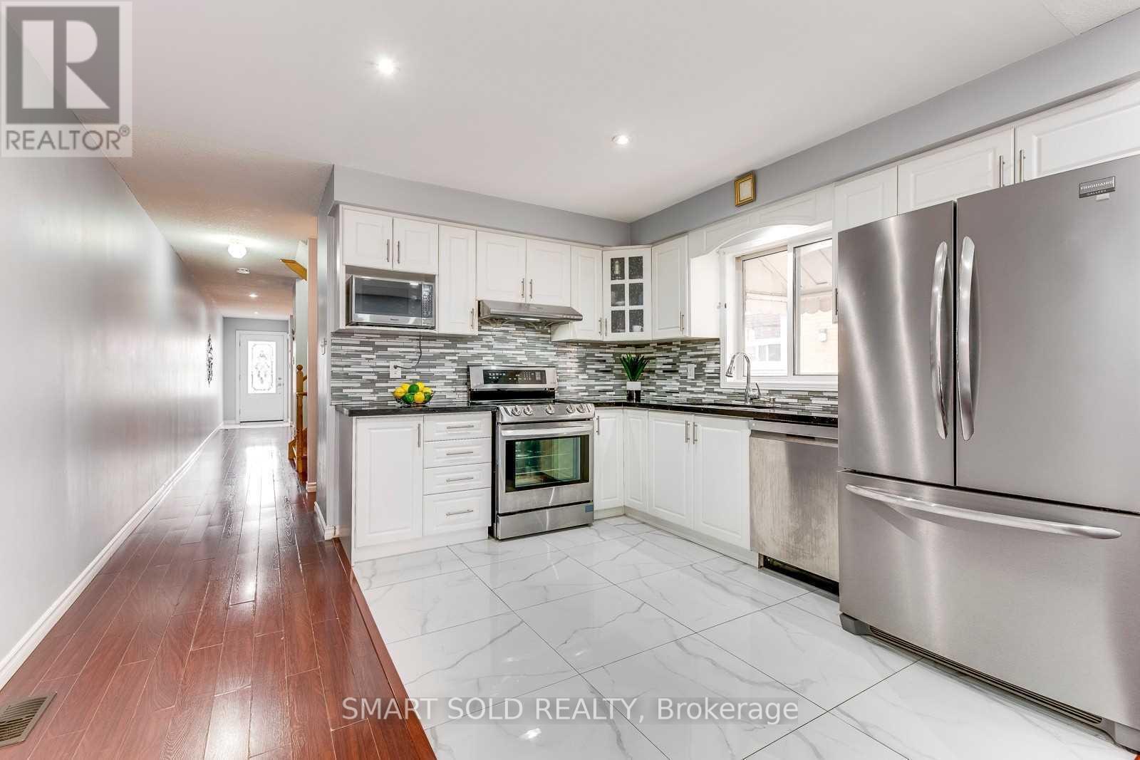 Upper - 36b Lambton Avenue, Toronto, Ontario  M6N 2S1 - Photo 8 - W12440216