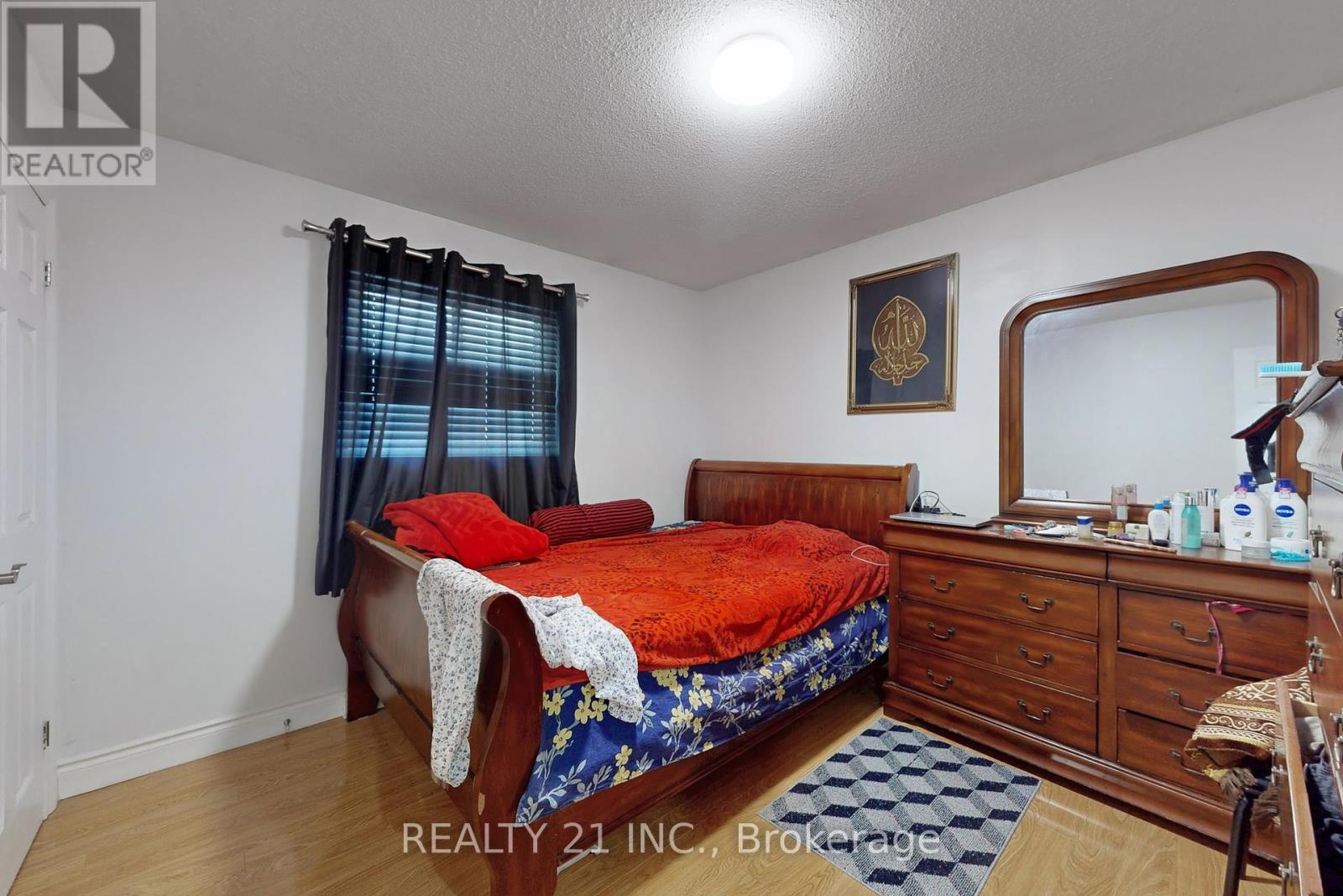 27 Jardine Street, Brampton, Ontario  L6S 3H2 - Photo 21 - W12440221