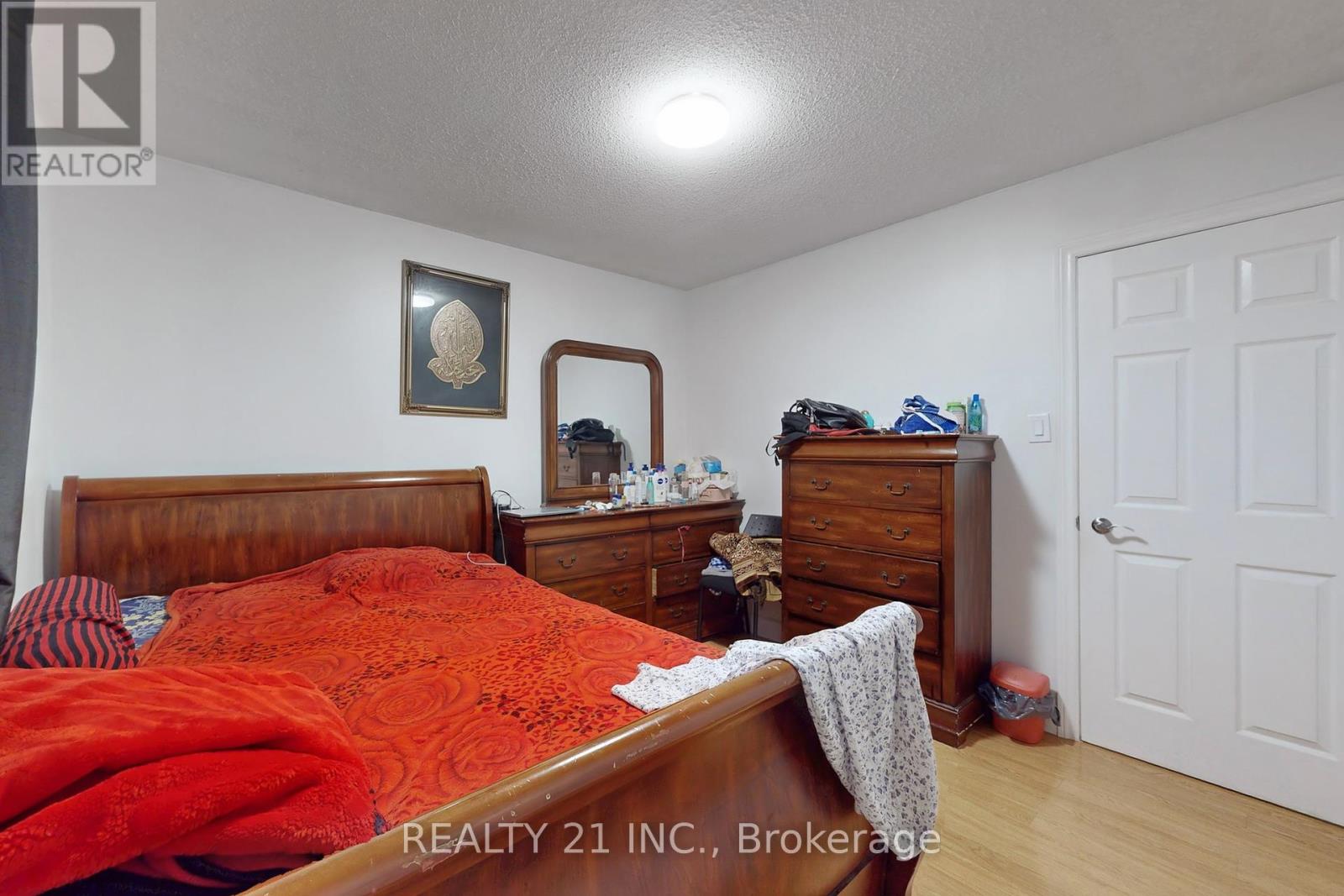 27 Jardine Street, Brampton, Ontario  L6S 3H2 - Photo 22 - W12440221