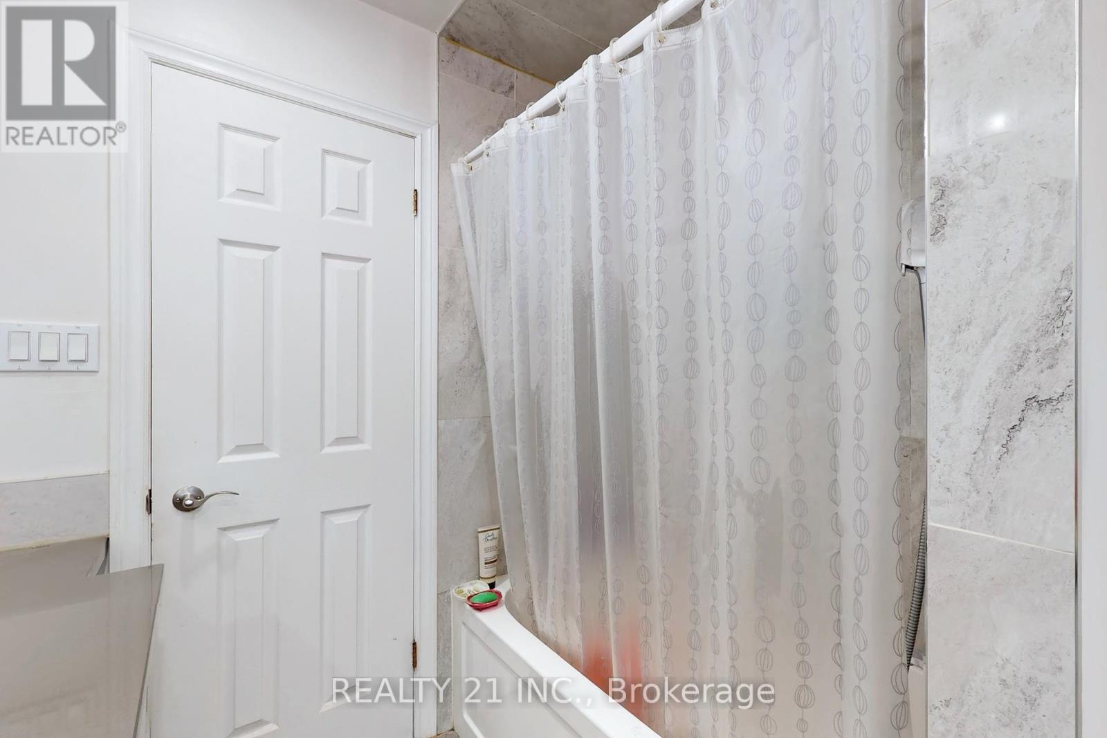 27 Jardine Street, Brampton, Ontario  L6S 3H2 - Photo 26 - W12440221