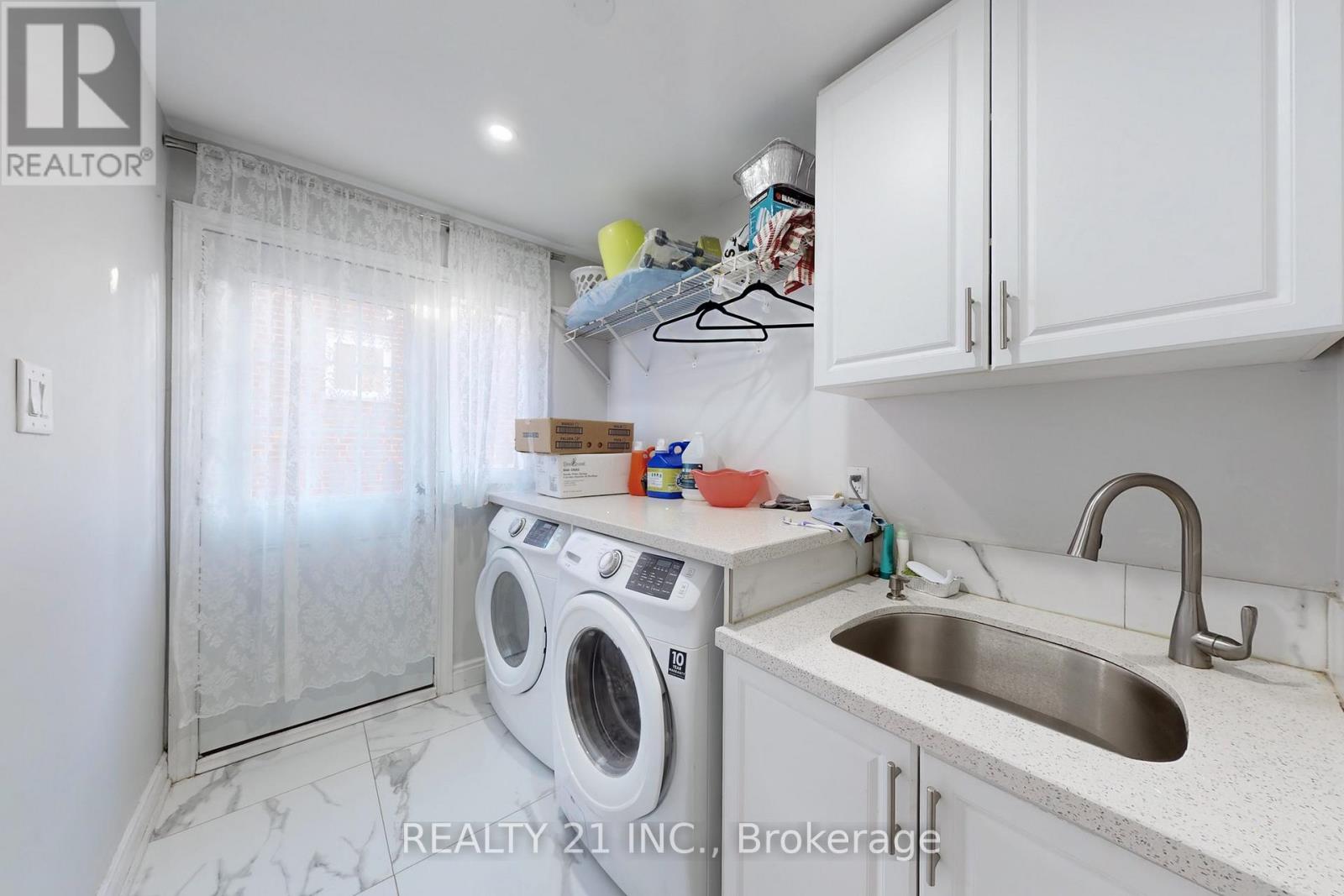 27 Jardine Street, Brampton, Ontario  L6S 3H2 - Photo 32 - W12440221