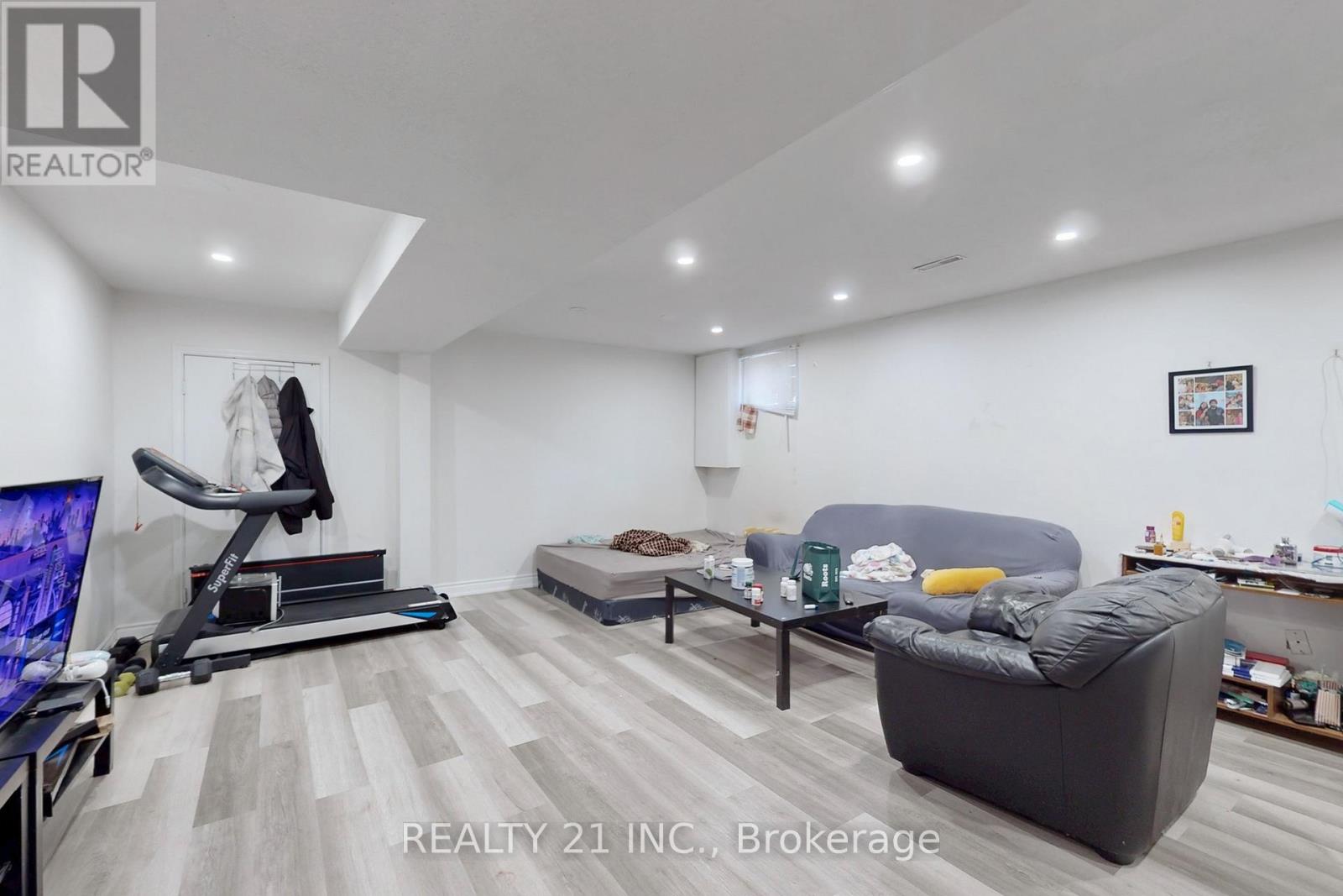 27 Jardine Street, Brampton, Ontario  L6S 3H2 - Photo 33 - W12440221