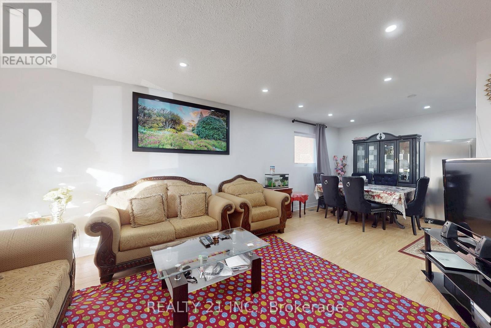 27 Jardine Street, Brampton, Ontario  L6S 3H2 - Photo 7 - W12440221