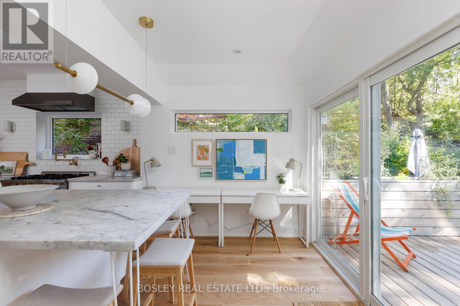 511 Riverside Drive, Toronto (Lambton Baby Point), Ontario  M6S 4B7 - Photo 16 - W12440233