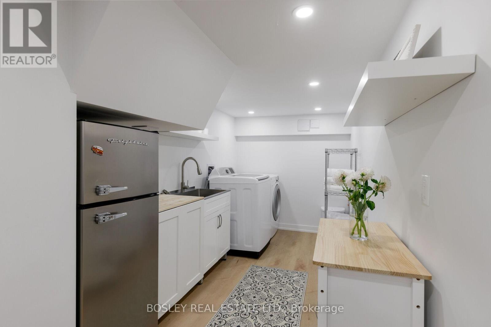511 Riverside Drive, Toronto (Lambton Baby Point), Ontario  M6S 4B7 - Photo 44 - W12440233