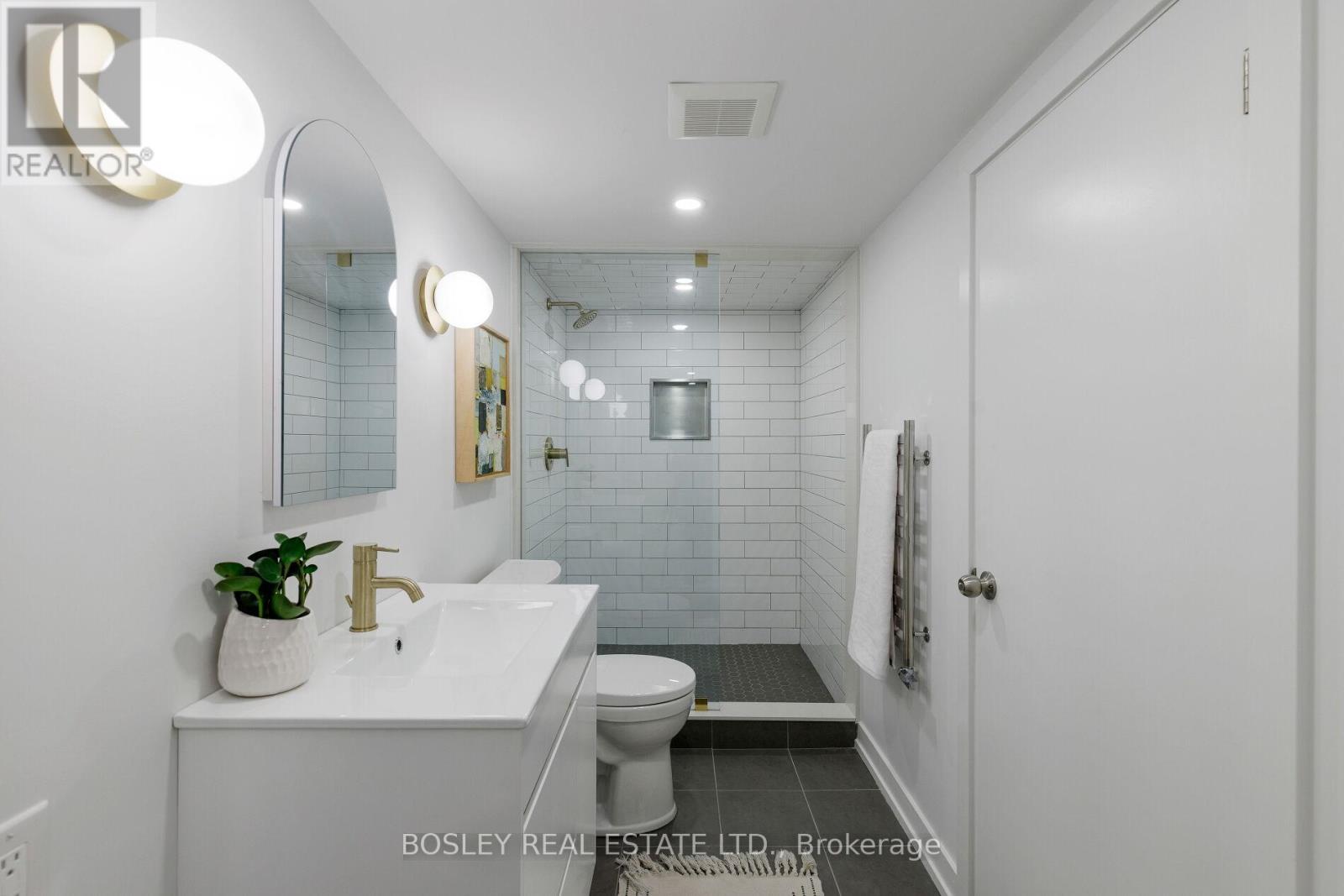 511 Riverside Drive, Toronto (Lambton Baby Point), Ontario  M6S 4B7 - Photo 49 - W12440233