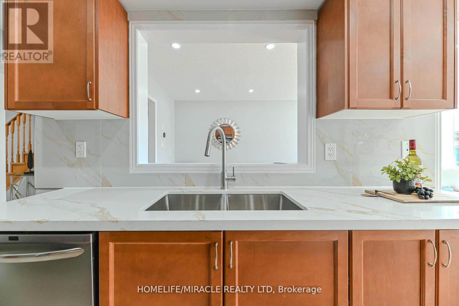102 Delport Close, Brampton, Ontario  L6P 3T1 - Photo 21 - W12440281