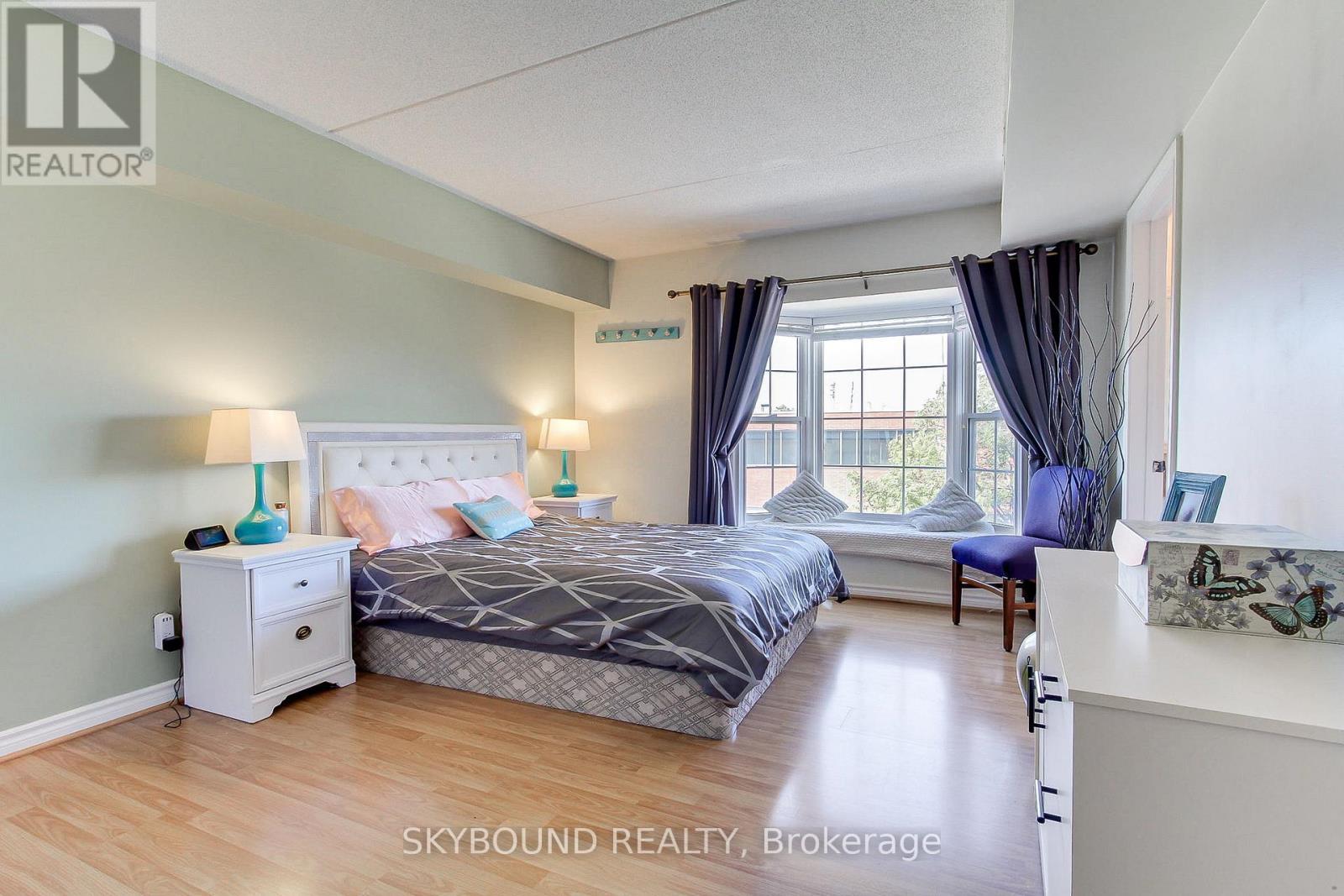 302 - 4003 Kilmer Drive, Burlington, Ontario  L7M 4M1 - Photo 18 - W12440297