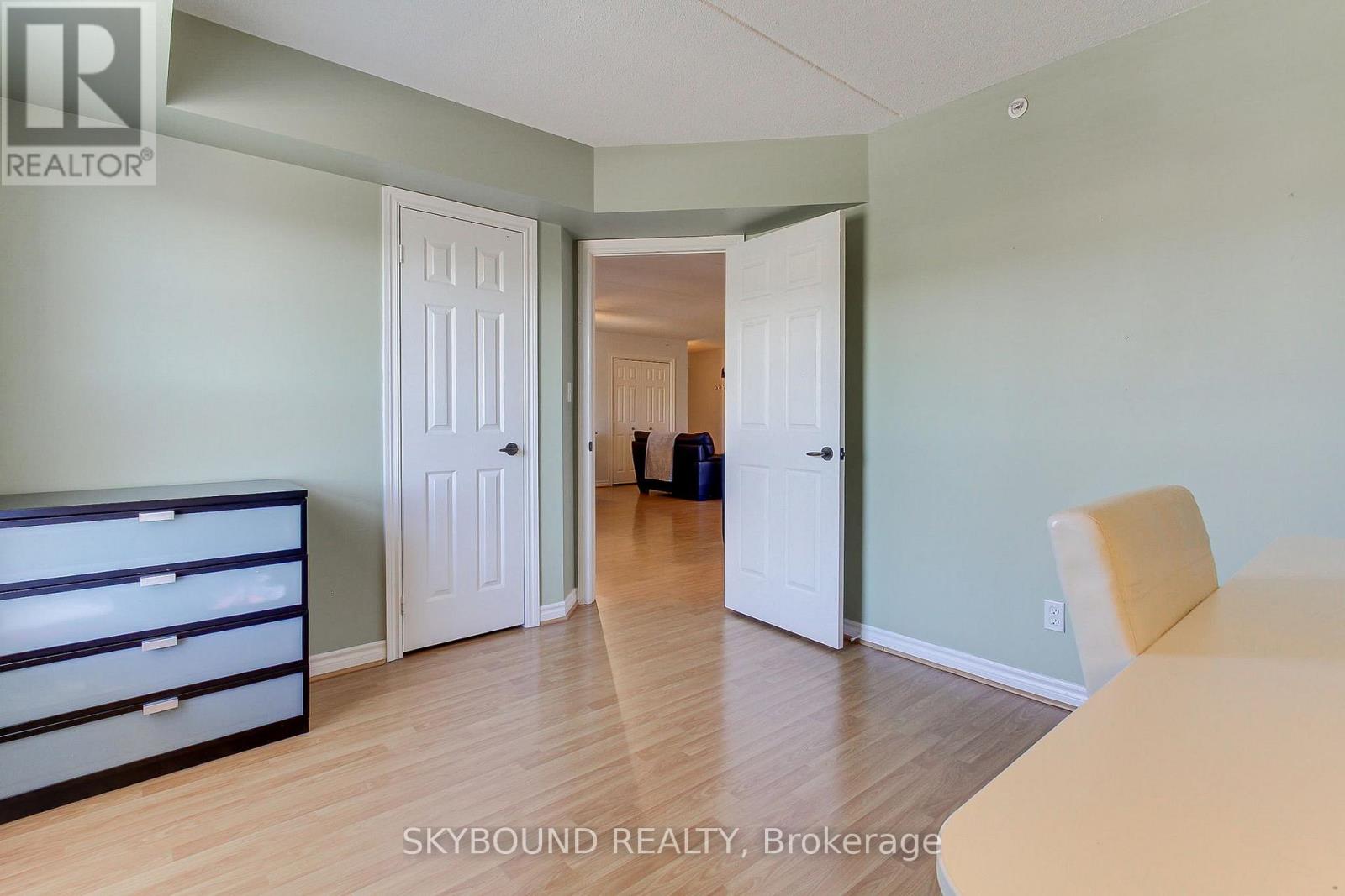 302 - 4003 Kilmer Drive, Burlington, Ontario  L7M 4M1 - Photo 24 - W12440297