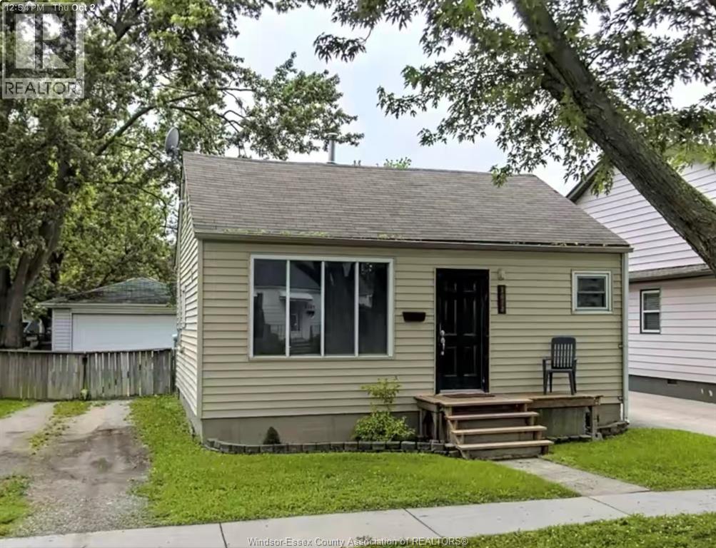 MLS# 25025126: 1423 AUBIN ROAD, Windsor, Canada