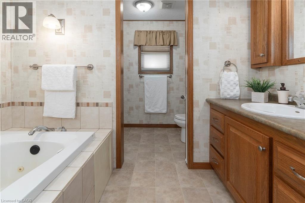 1161 4th Concession Road W, Flamborough, Ontario  L8B 0X3 - Photo 14 - 40768038