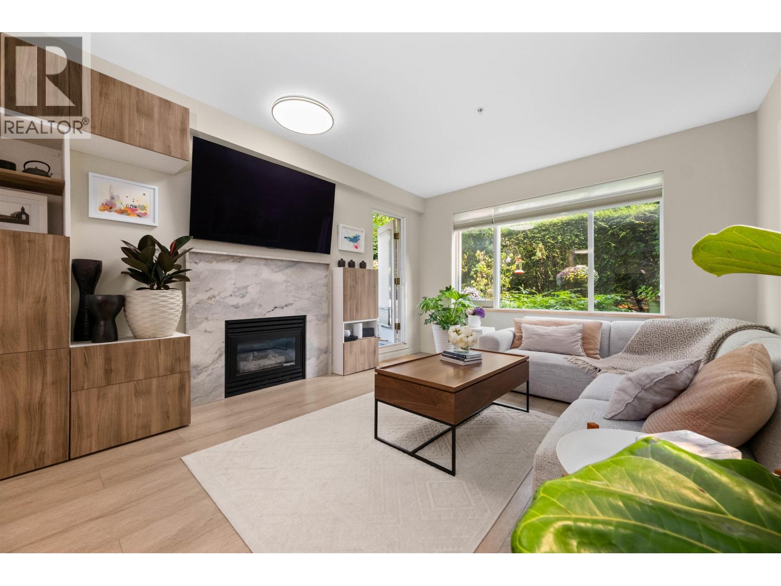 210 3608 DEERCREST DRIVE, North Vancouver, British Columbia