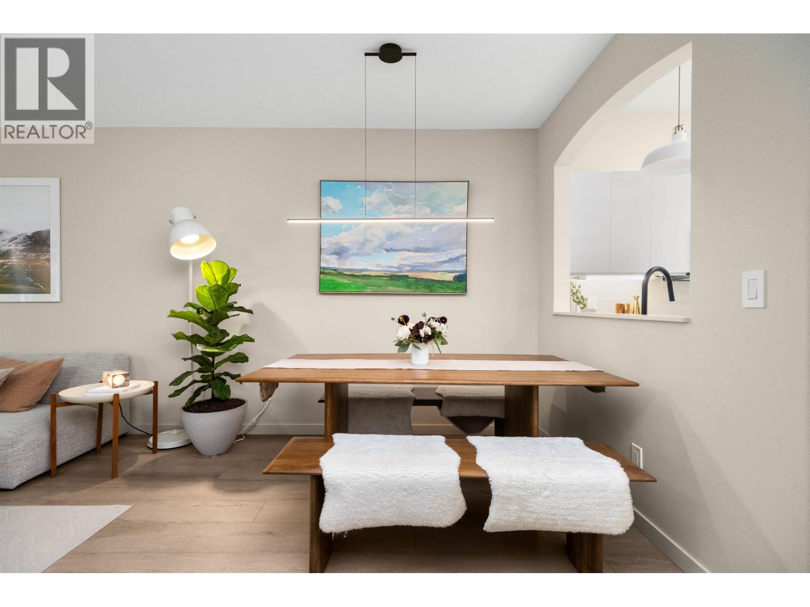 210 3608 Deercrest Drive, North Vancouver, British Columbia  V7G 2S8 - Photo 9 - R3045615