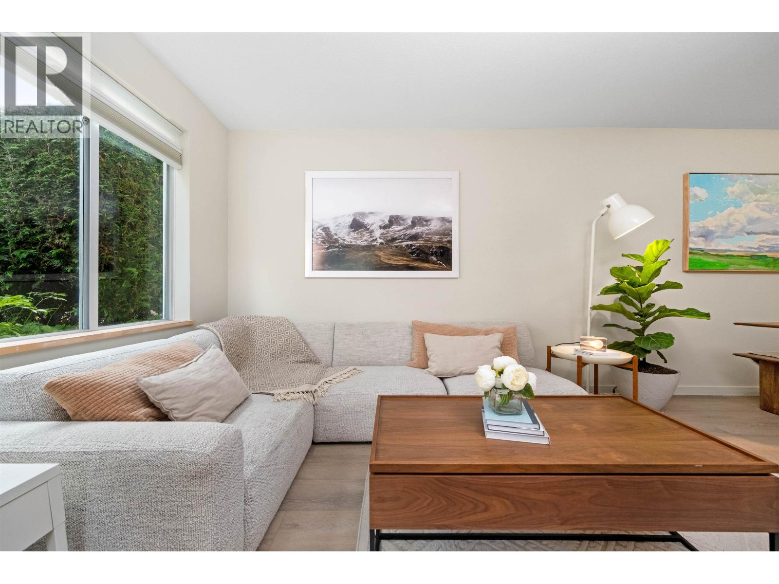 210 3608 Deercrest Drive, North Vancouver, British Columbia  V7G 2S8 - Photo 4 - R3045615