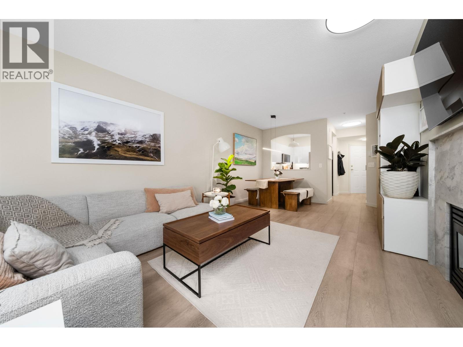 210 3608 Deercrest Drive, North Vancouver, British Columbia  V7G 2S8 - Photo 6 - R3045615