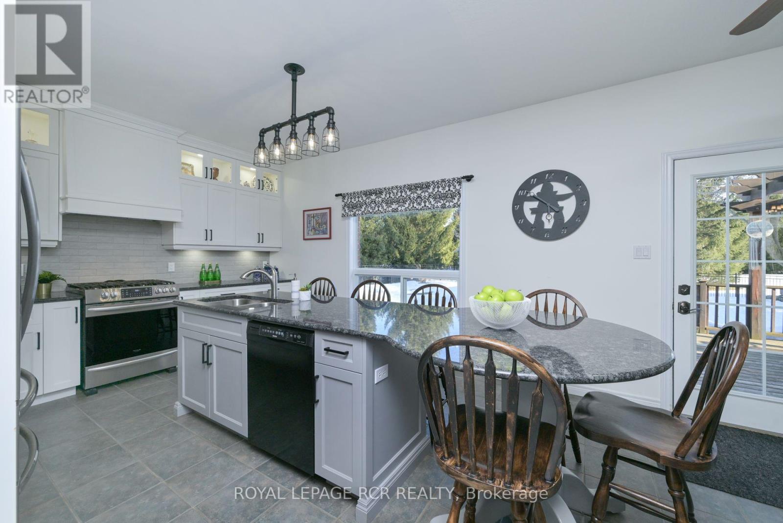 44 Rayburn Meadows, East Garafraxa, Ontario  L9W 7E7 - Photo 10 - X12436658
