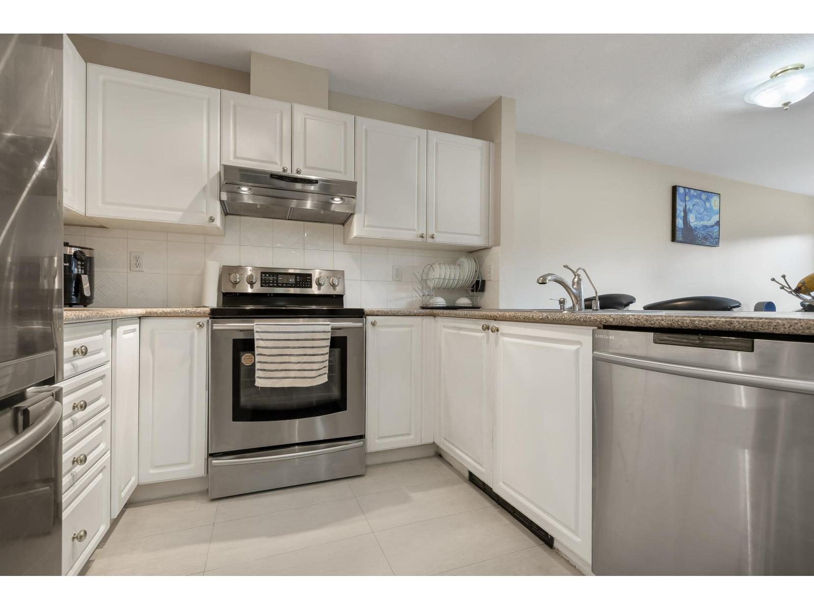 401 13733 74 Avenue, Surrey, British Columbia  V3W 1B8 - Photo 6 - R3054421