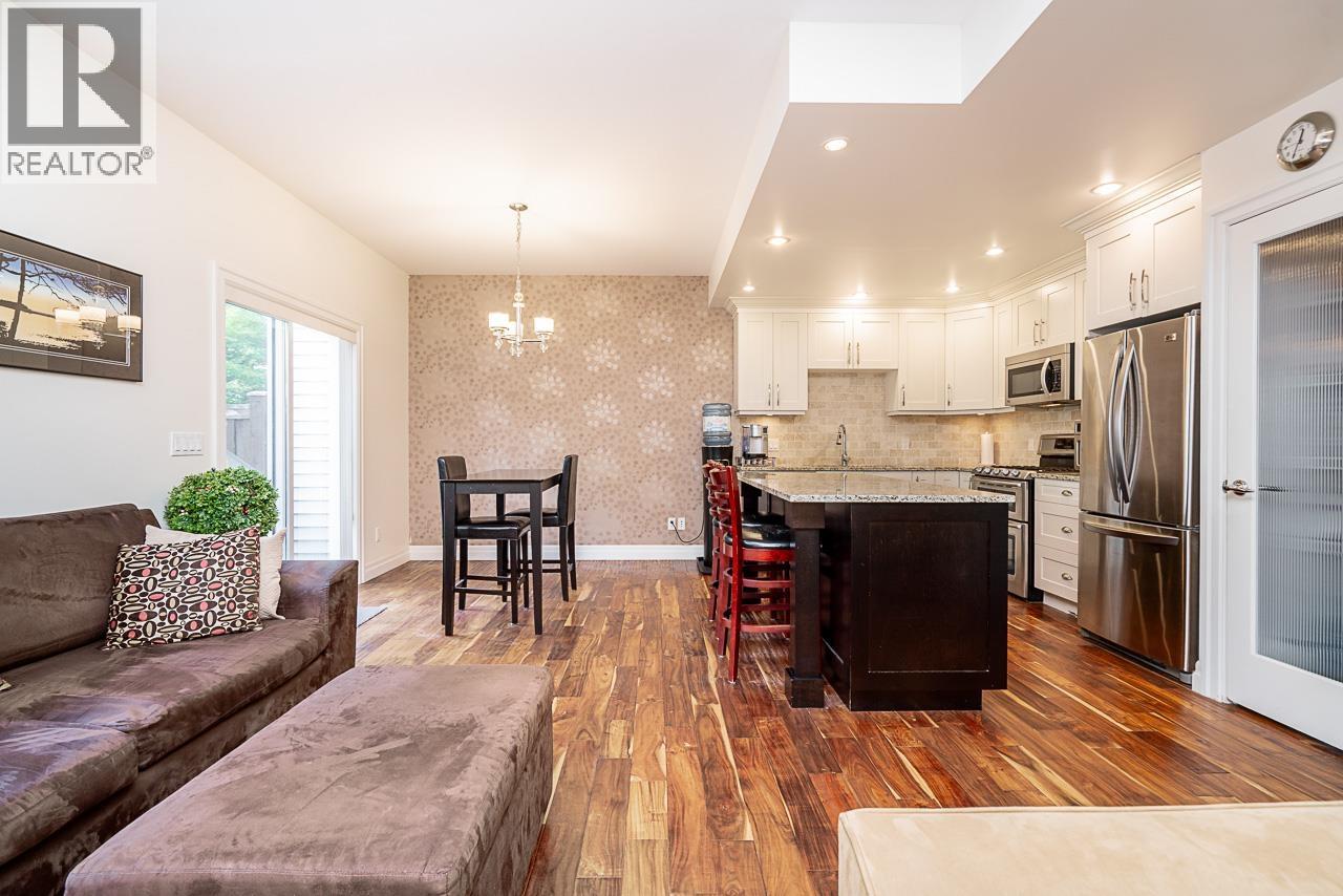 3365 Darwin Avenue, Coquitlam, British Columbia  V3B 0E8 - Photo 10 - R3054367
