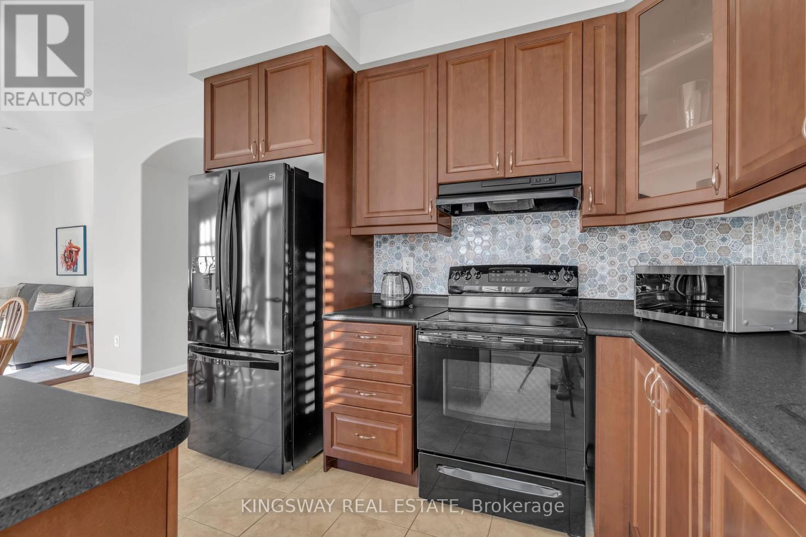 36 Beattie Crescent, Cambridge, Ontario  N3C 0C8 - Photo 14 - X12440161