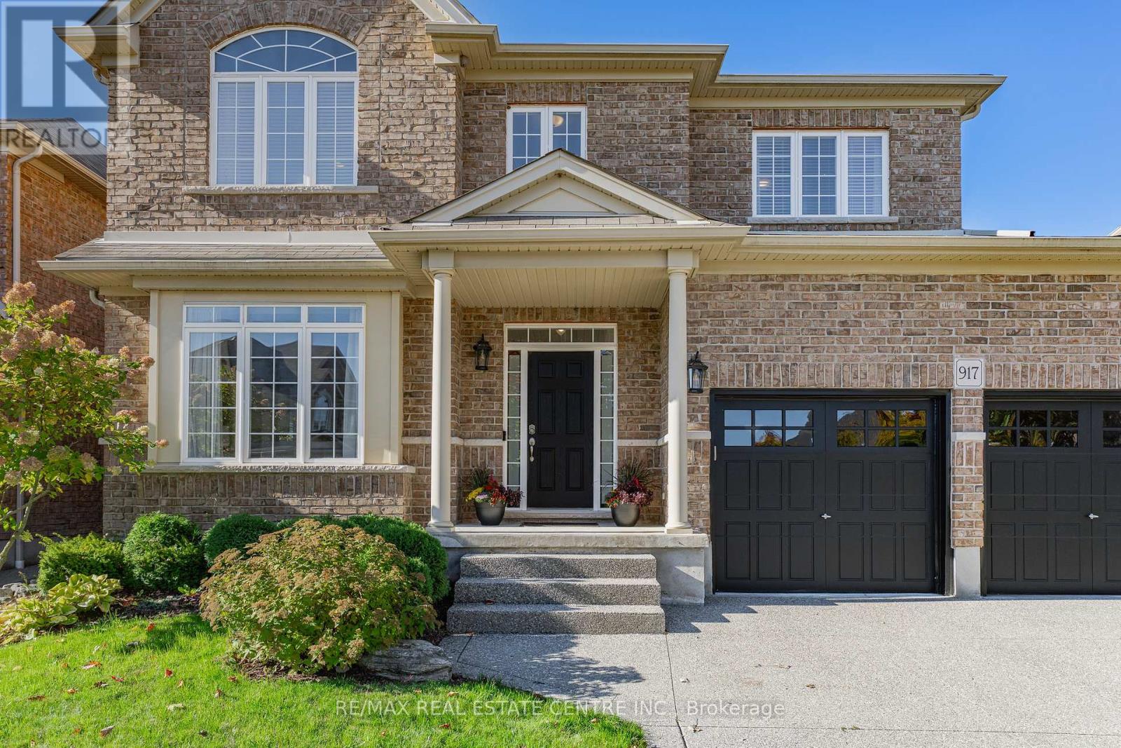 917 Fung Place, Kitchener, Ontario  N2A 4M3 - Photo 3 - X12440194