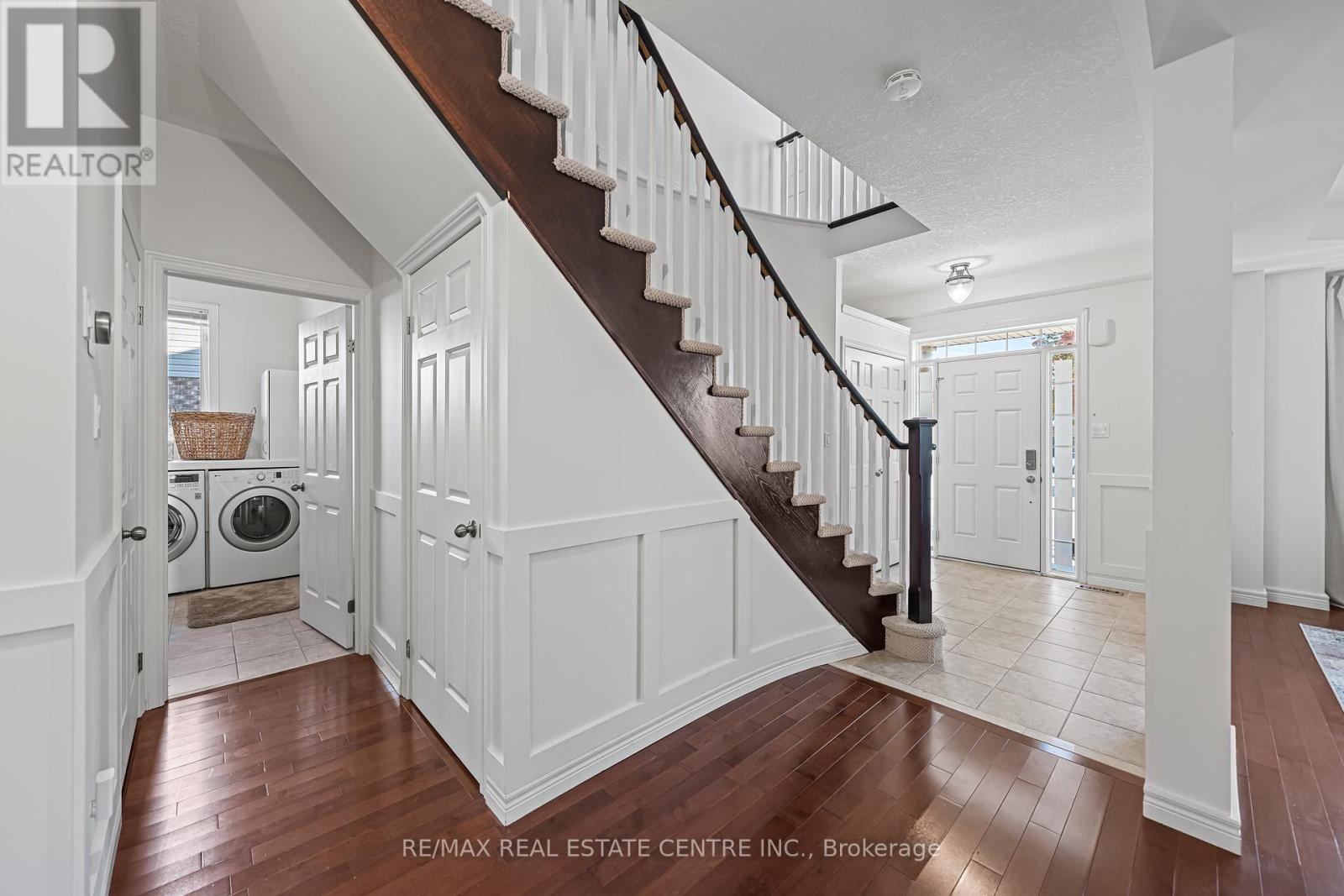 917 Fung Place, Kitchener, Ontario  N2A 4M3 - Photo 4 - X12440194