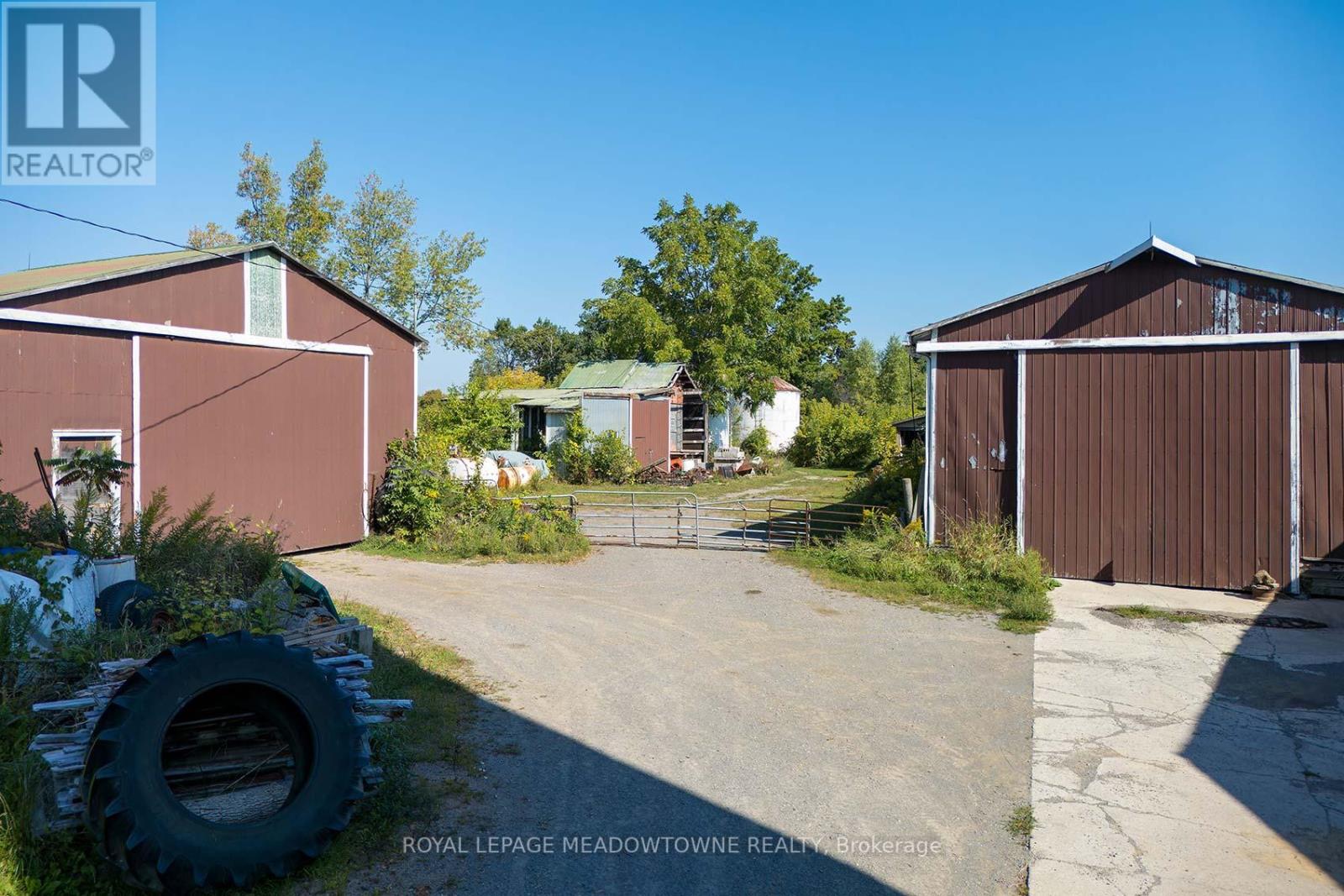 7166 English Church Road E, Hamilton, Ontario  L0R 1W0 - Photo 12 - X12440238