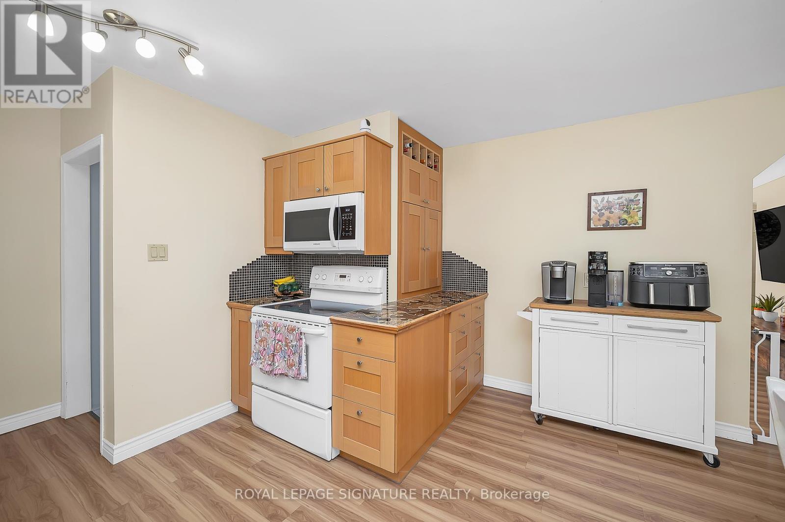 43 Lake Avenue N, Hamilton, Ontario  L8E 1L2 - Photo 13 - X12440255