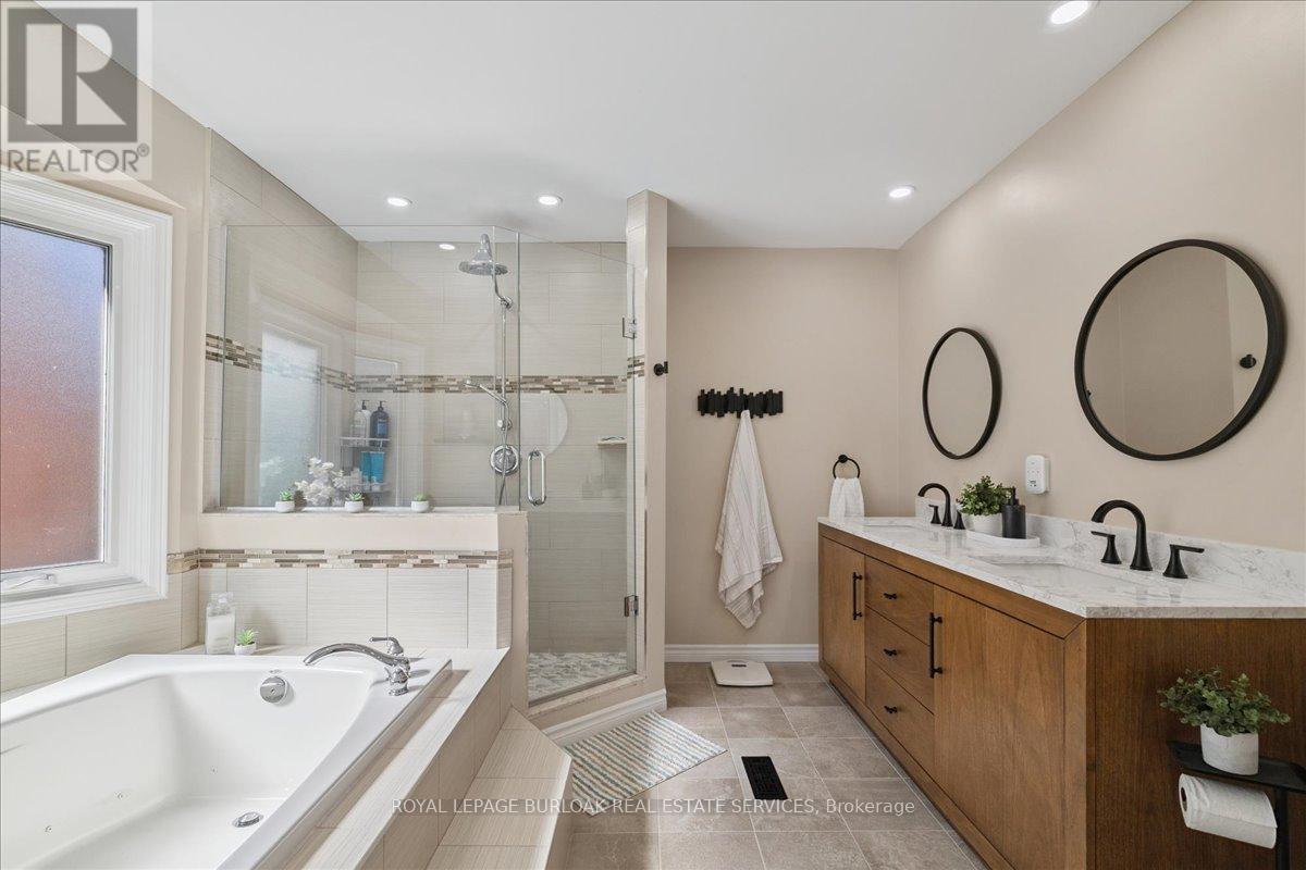 44 Sunvale Place, Hamilton, Ontario  L8E 4Z7 - Photo 29 - X12440260