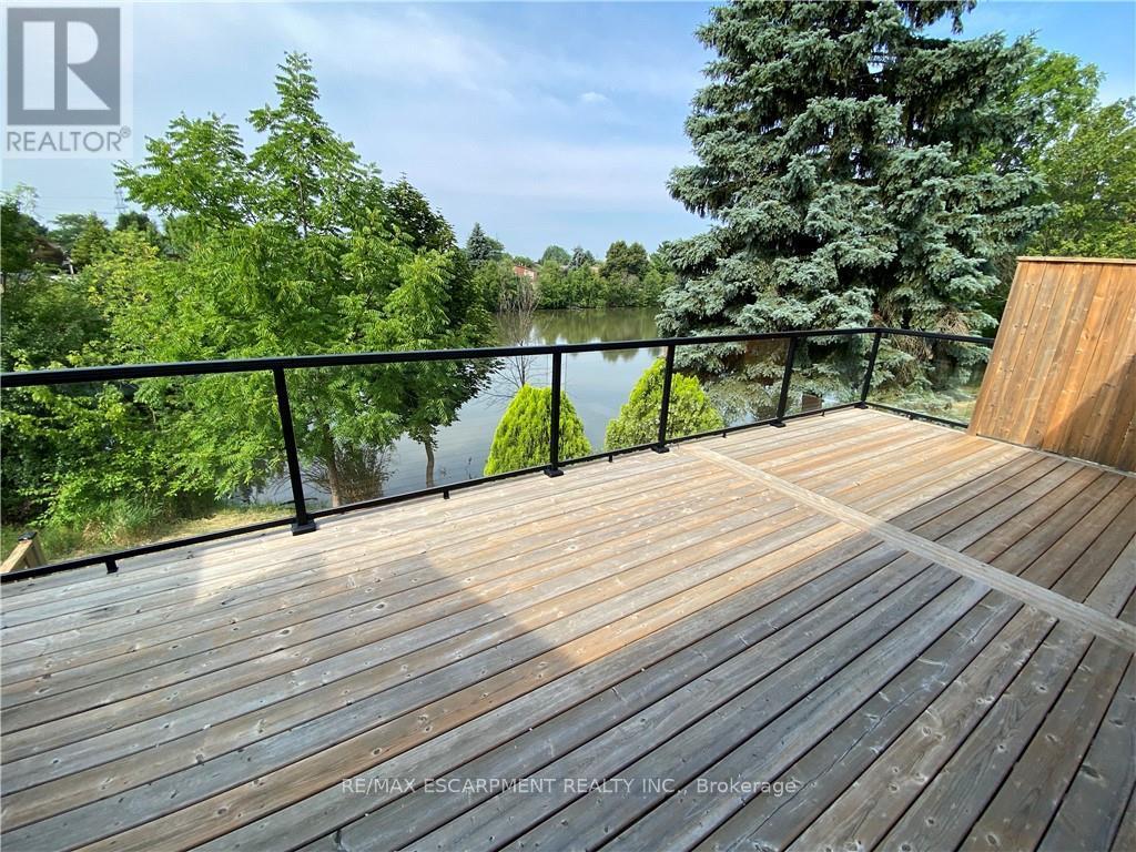 7 Cardinal Mindszenty Boulevard, Hamilton, Ontario  L9B 2M3 - Photo 19 - X12440285