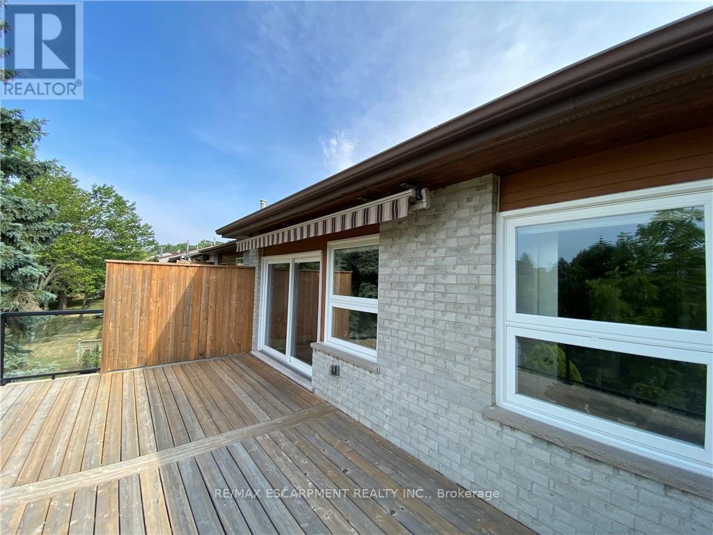 7 Cardinal Mindszenty Boulevard, Hamilton, Ontario  L9B 2M3 - Photo 20 - X12440285