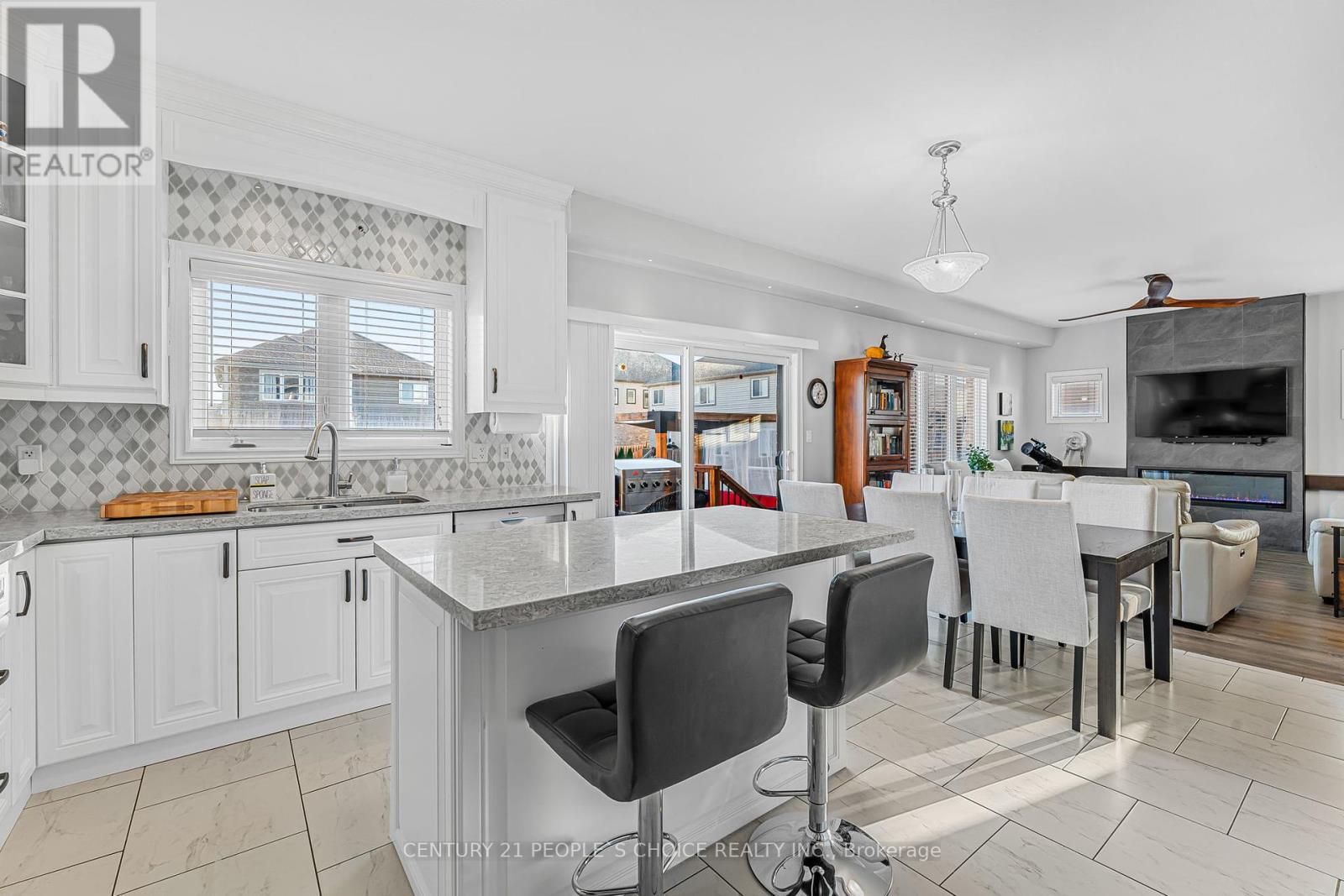 4 Riley Avenue, Pelham, Ontario  L0S 1E6 - Photo 16 - X12440304