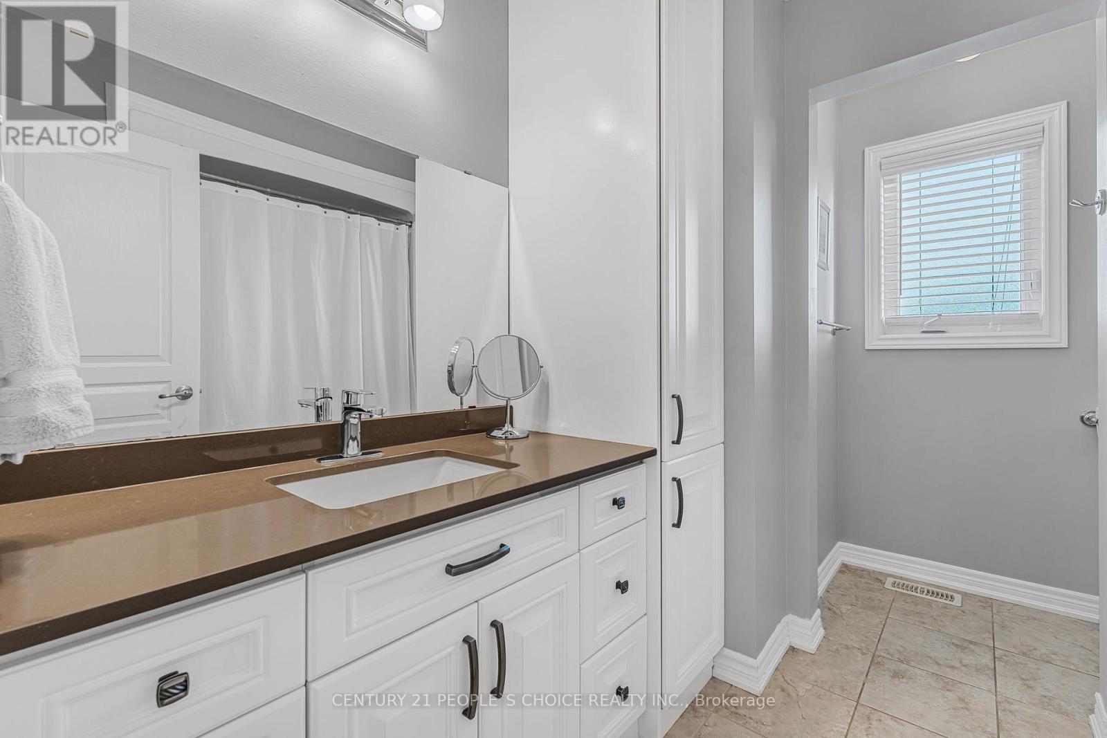 4 Riley Avenue, Pelham, Ontario  L0S 1E6 - Photo 24 - X12440304