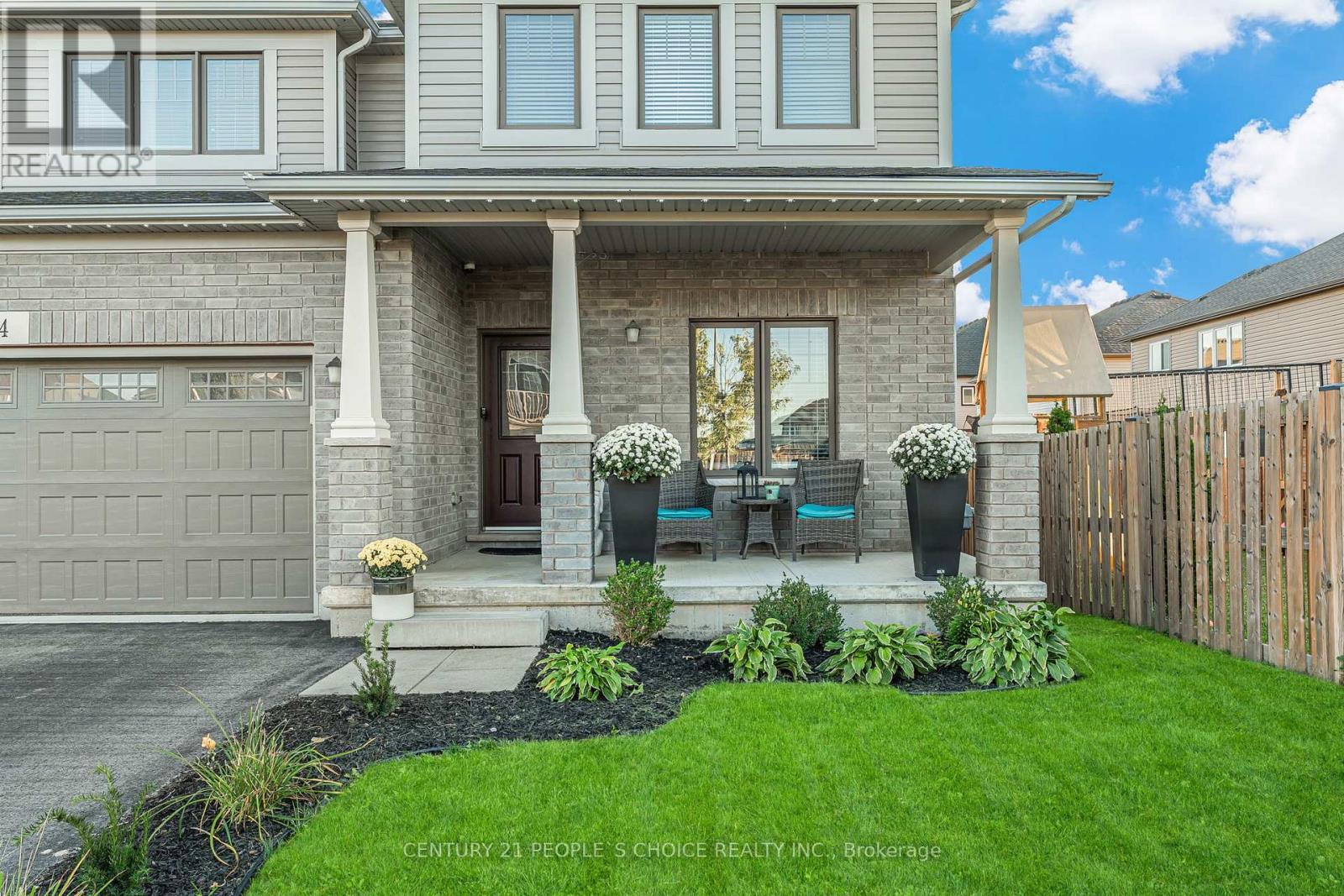 4 Riley Avenue, Pelham, Ontario  L0S 1E6 - Photo 3 - X12440304