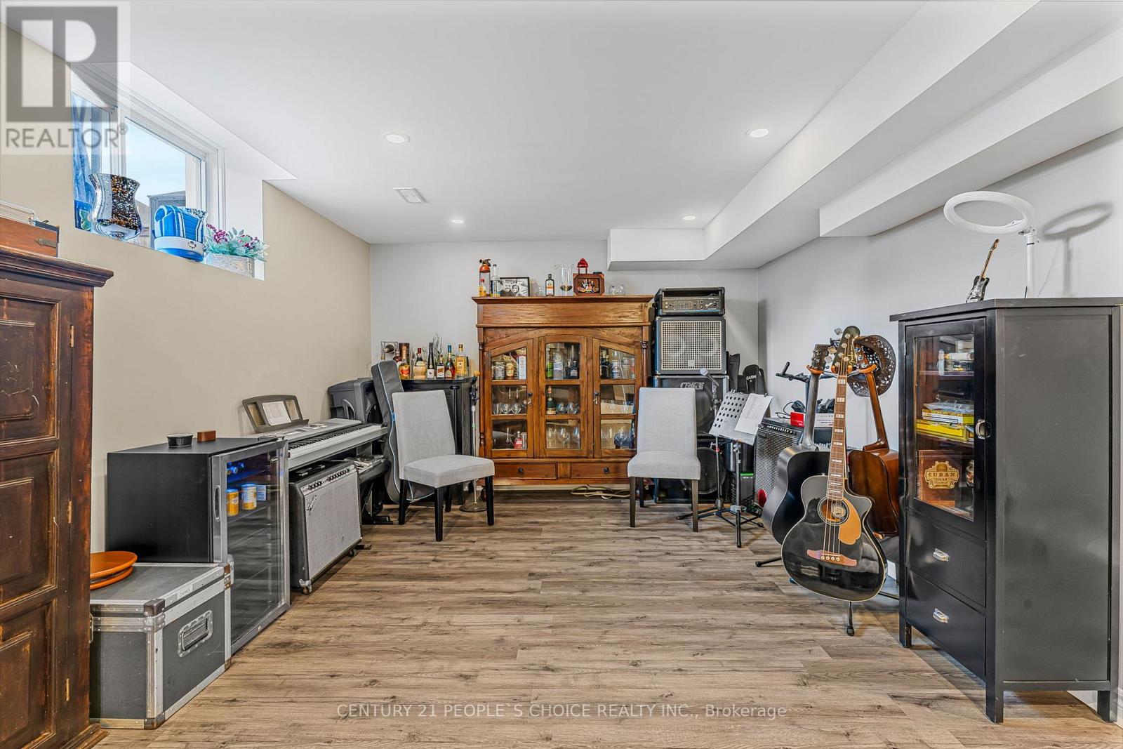 4 Riley Avenue, Pelham, Ontario  L0S 1E6 - Photo 38 - X12440304