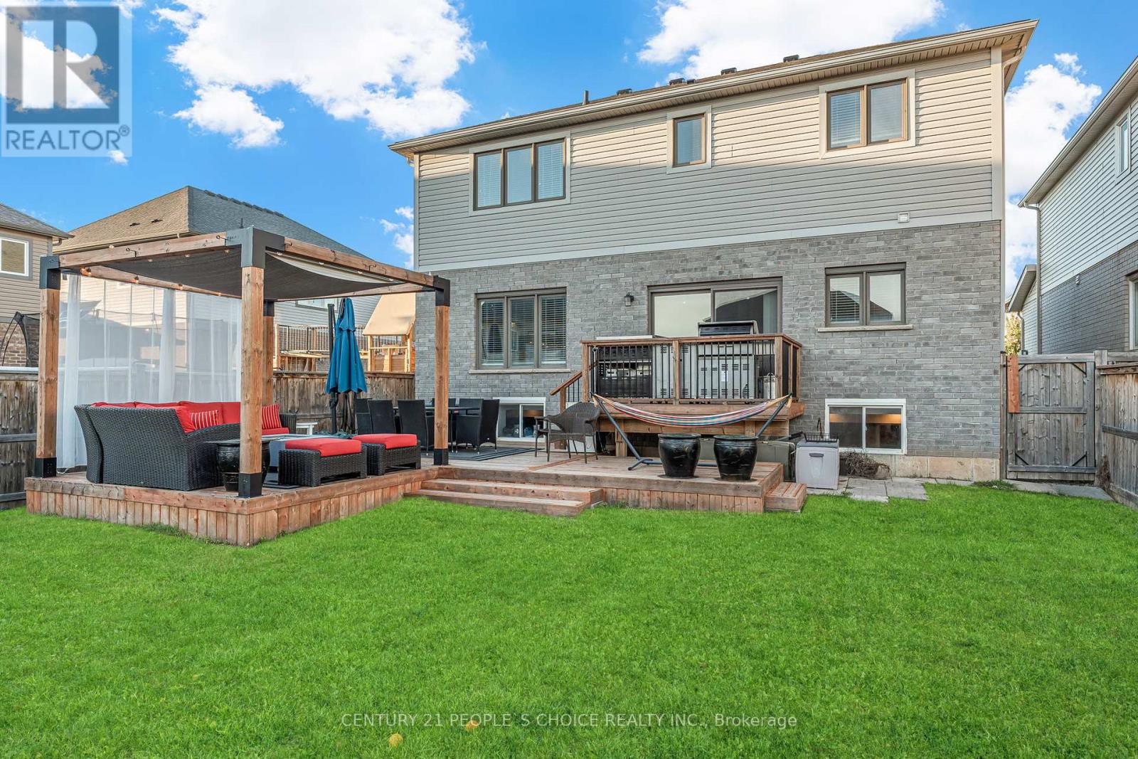 4 Riley Avenue, Pelham, Ontario  L0S 1E6 - Photo 45 - X12440304
