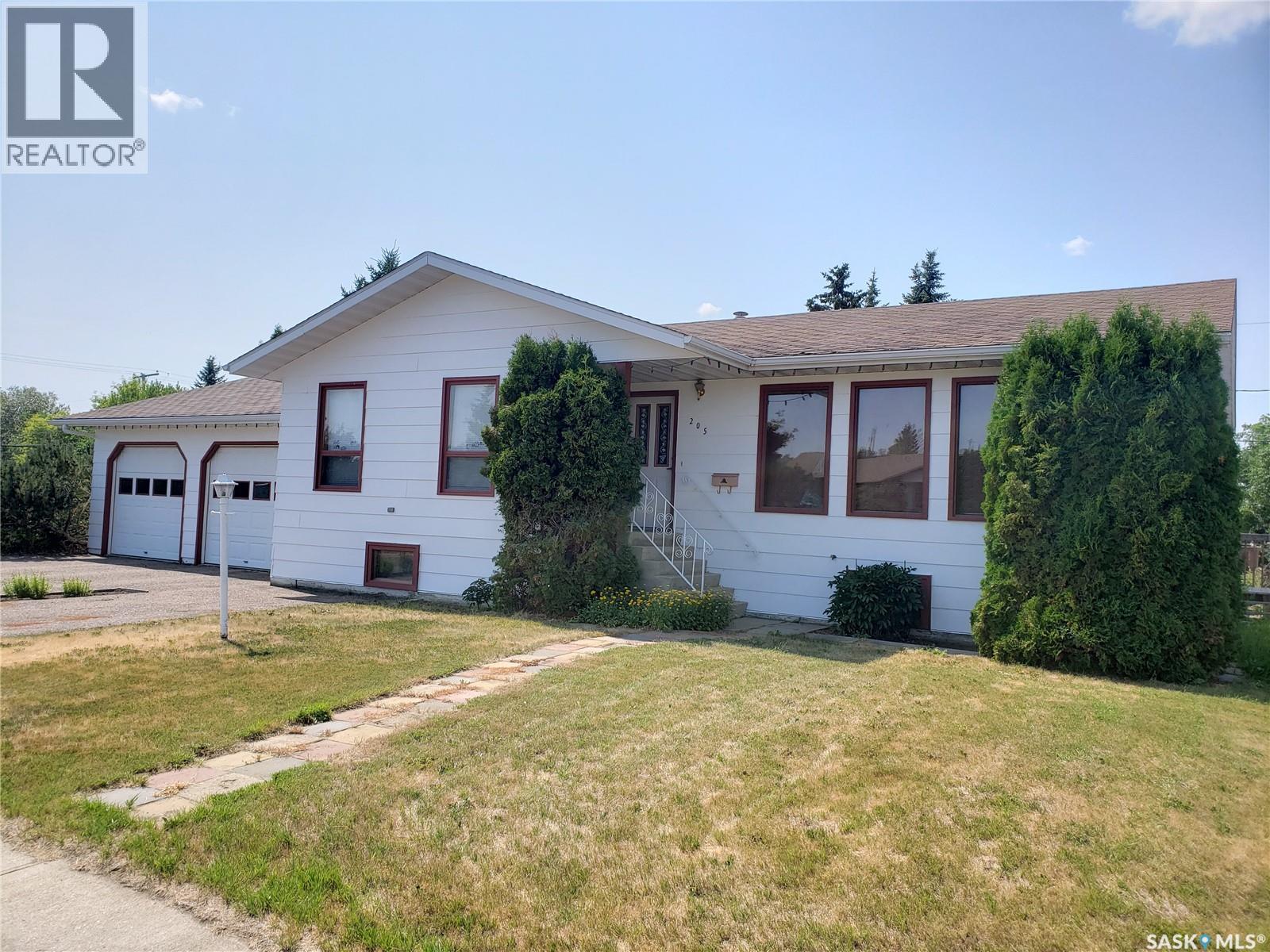 205 2nd STREET W, Wilkie, Saskatchewan