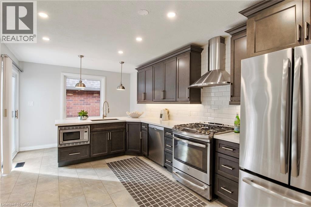 427 Dansbury Drive, Waterloo, Ontario  N2K 3X9 - Photo 12 - 40772025