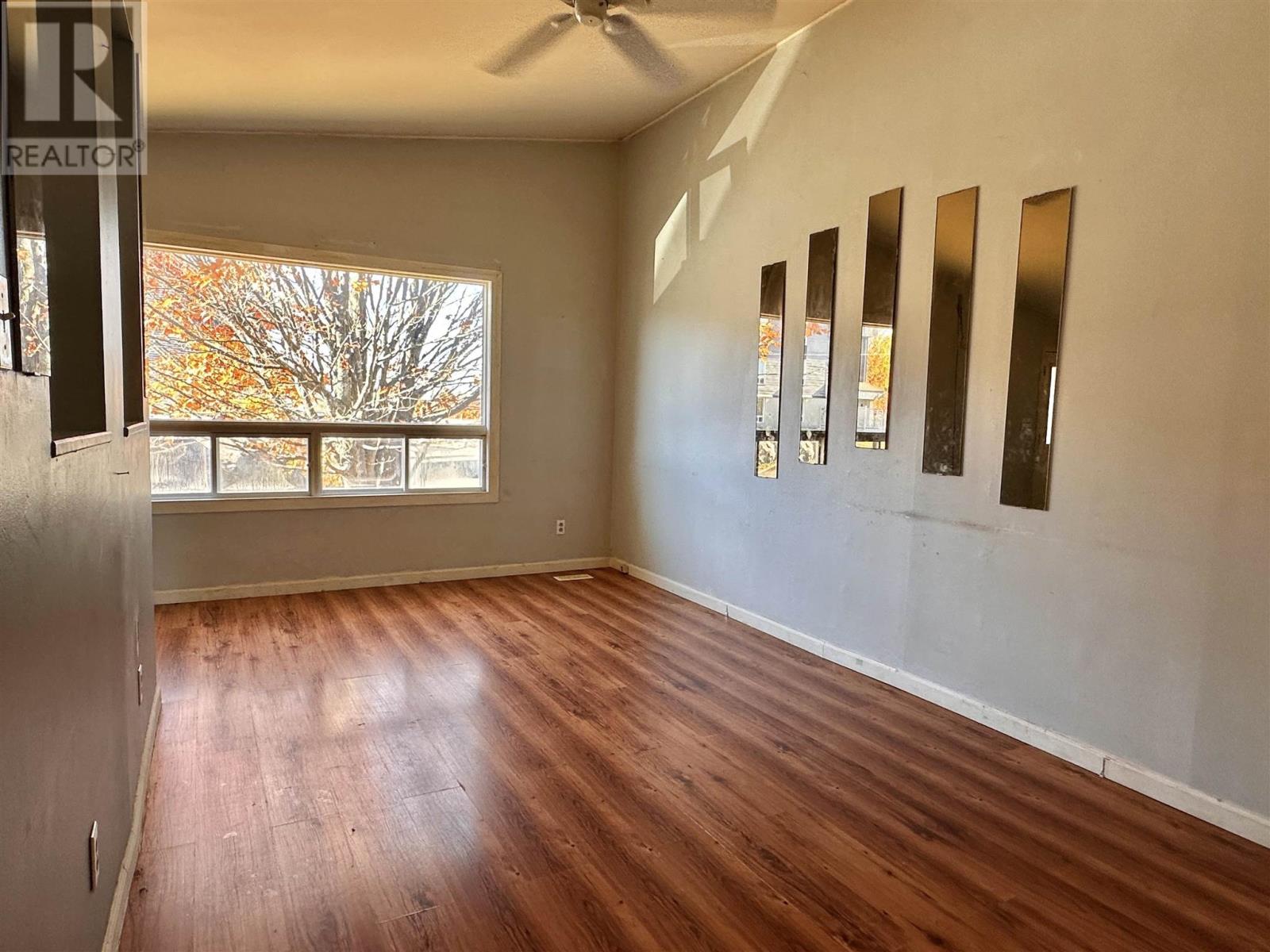 98a Axmith Ave, Elliot Lake, Ontario  P5A 1B8 - Photo 5 - SM251797