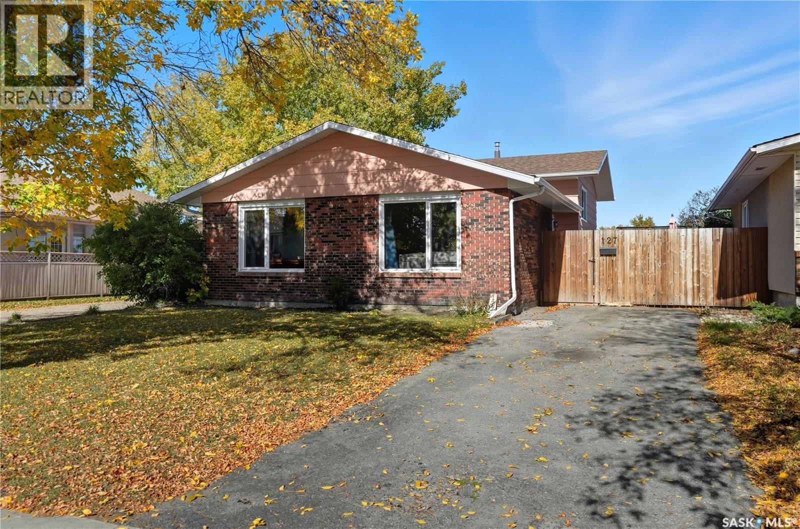 127 Hastings CRESCENT, Regina, Saskatchewan