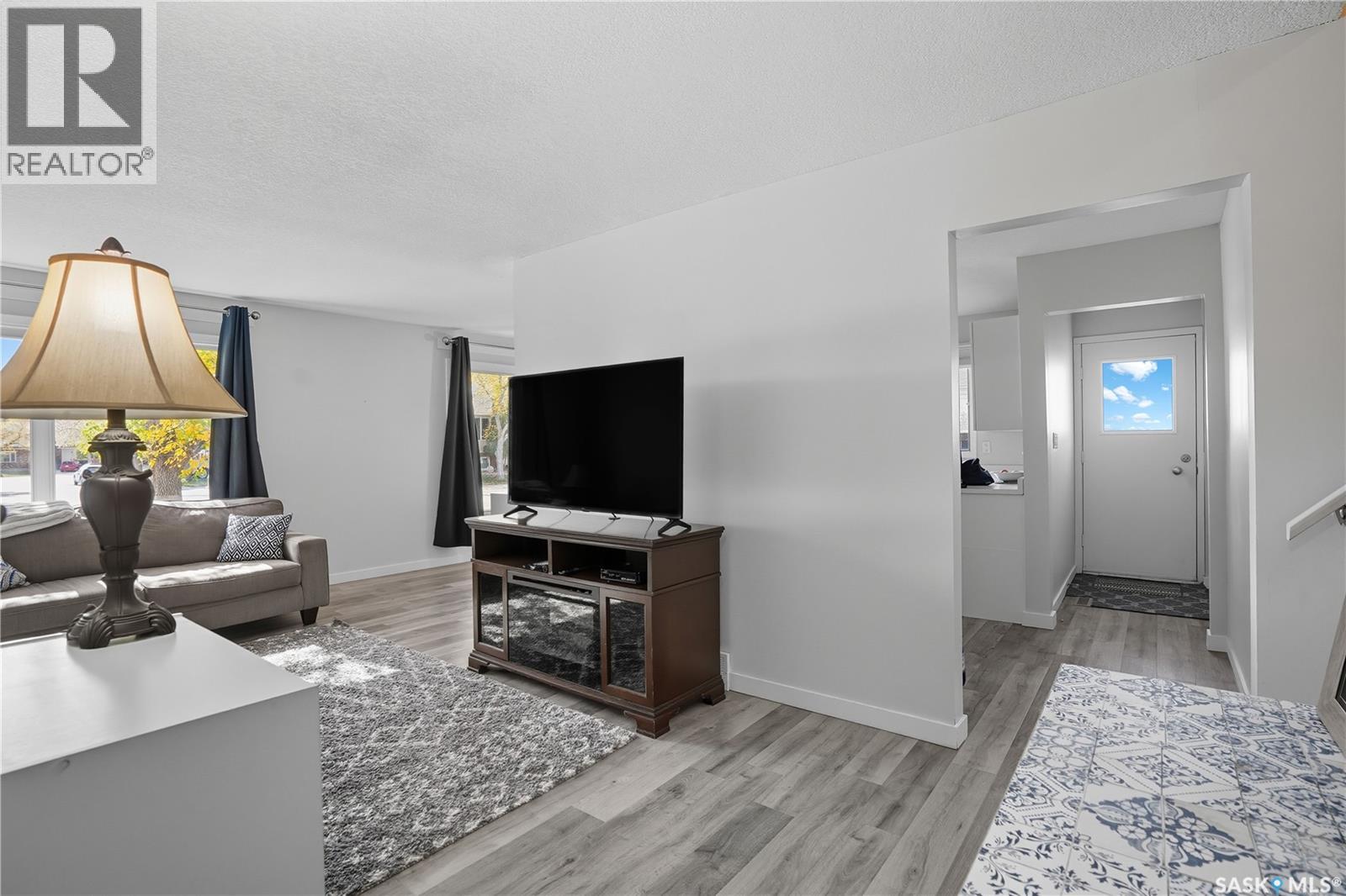 127 Hastings Crescent, Regina, Saskatchewan  S4T 7N6 - Photo 4 - SK019857