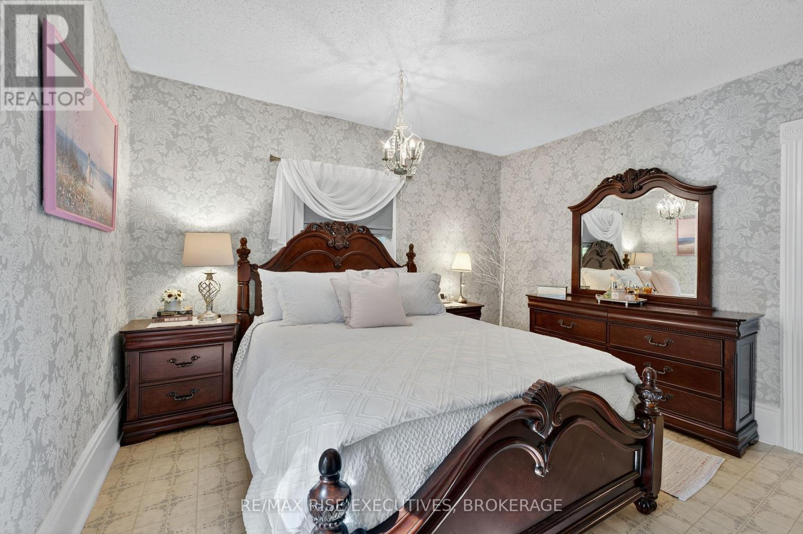 27 Drummond Street, Rideau Lakes, Ontario  K0G 0A4 - Photo 29 - X12440454