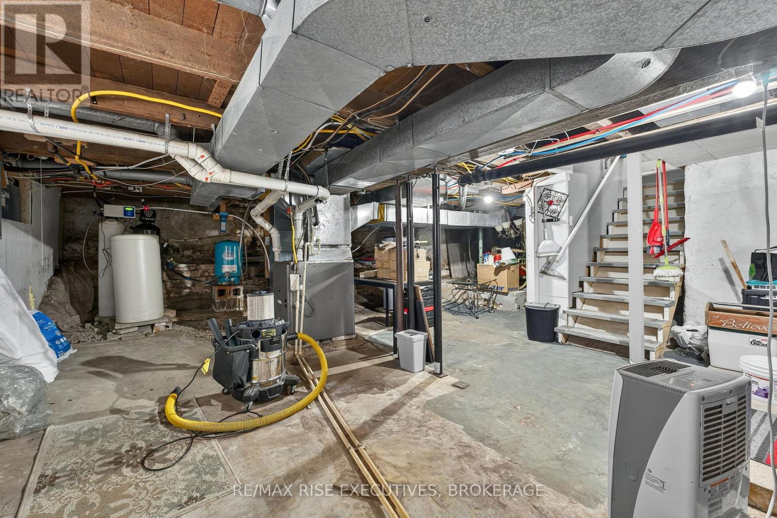 27 Drummond Street, Rideau Lakes, Ontario  K0G 0A4 - Photo 33 - X12440454