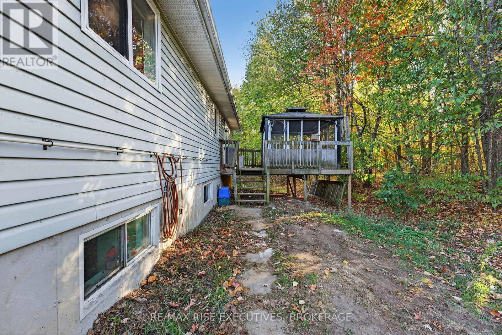 543 James Wilson Road, South Frontenac, Ontario  K0H 1W0 - Photo 33 - X12440477